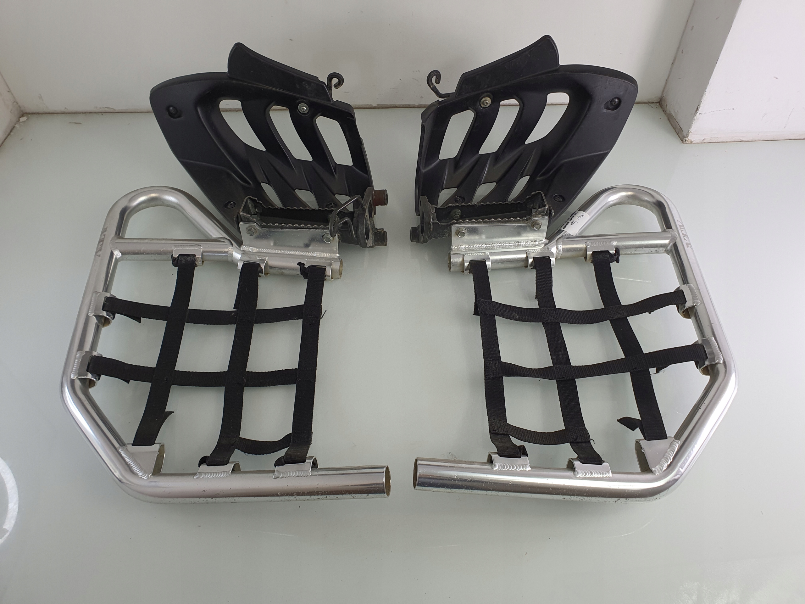 F330 YAMAHA YFM 700 RAPTOR NERFBAR PODLOGA KPL P L