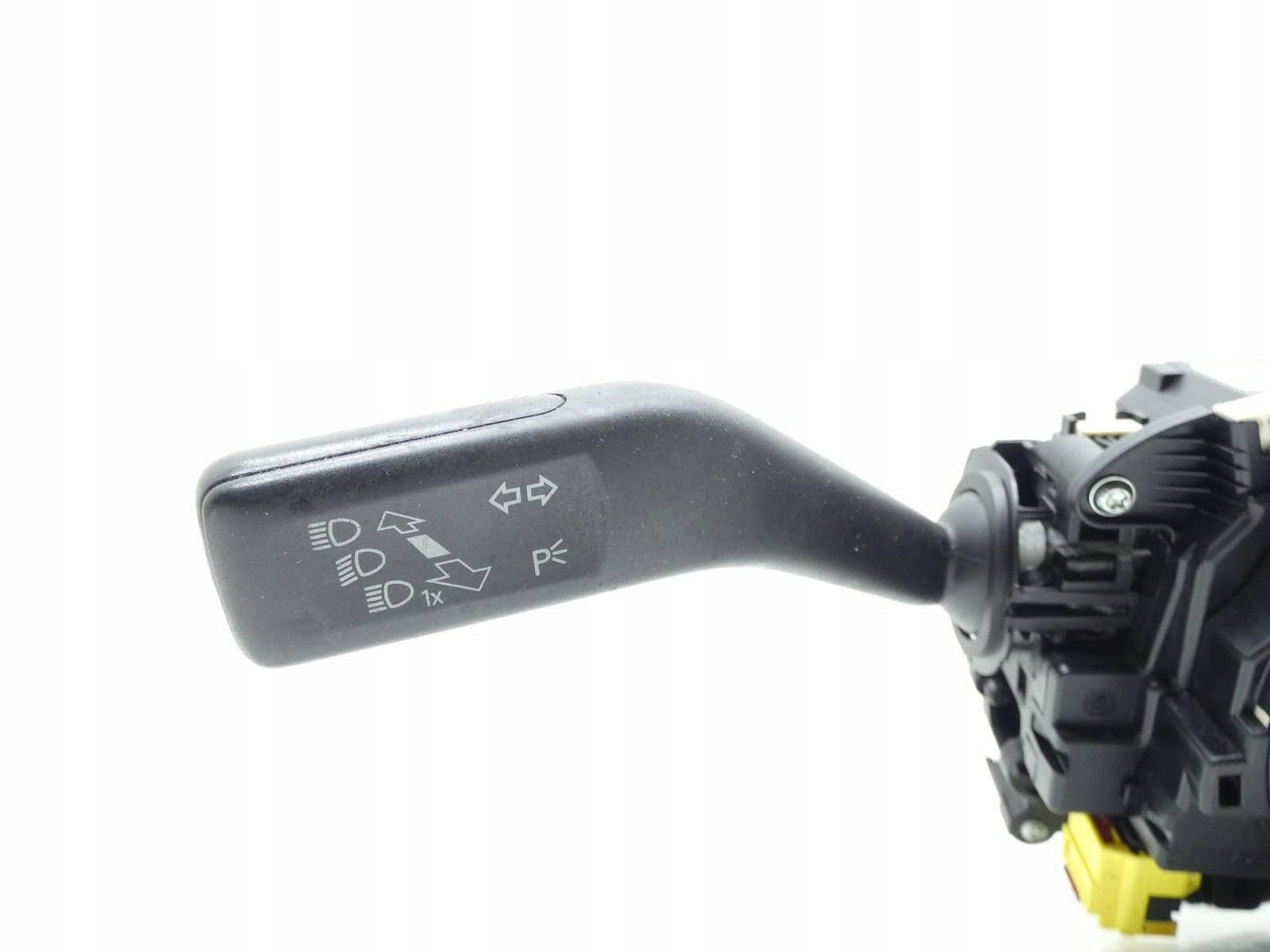 steering wheel levers and controls ring control VW PASSAT CC LIFT 5K0953569S