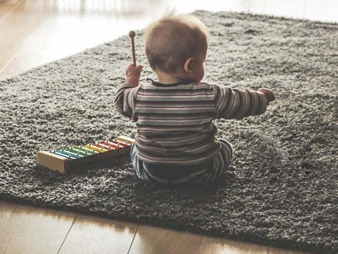 CYMBAŁKI DREWNIANE 8 TONÓW TĘCZOWE DLA DZIECI 20CM EAN (GTIN) 5900168942592