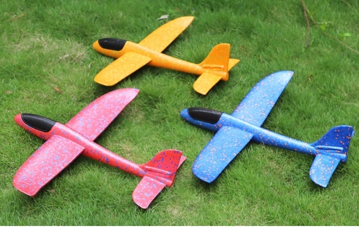 DUŻY SAMOLOT ZE STYROPIANU LED SZYBOWIEC 36CM Płeć chłopcy