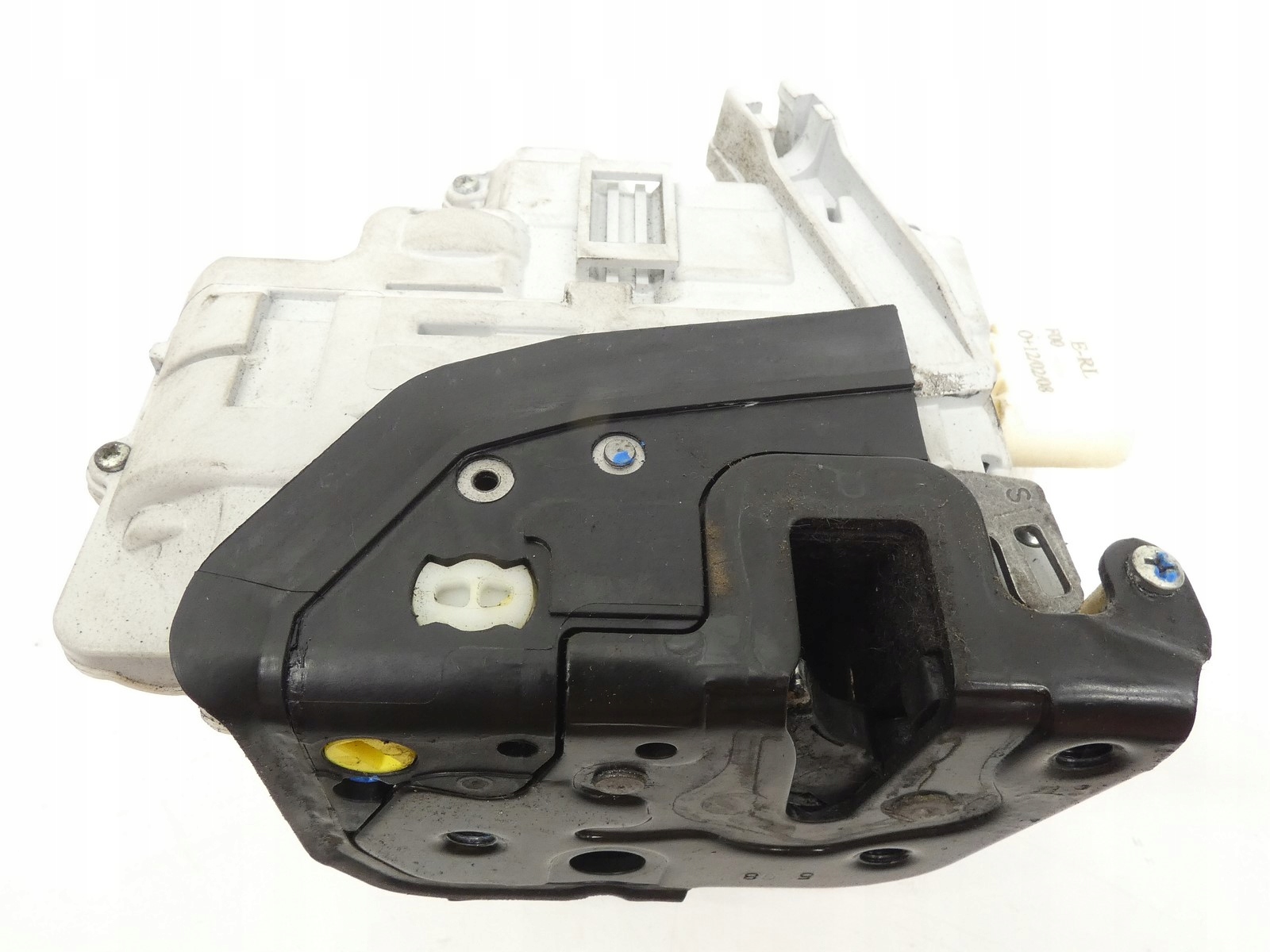 lock door left front AUDI A4 B7 8E2837015AA
