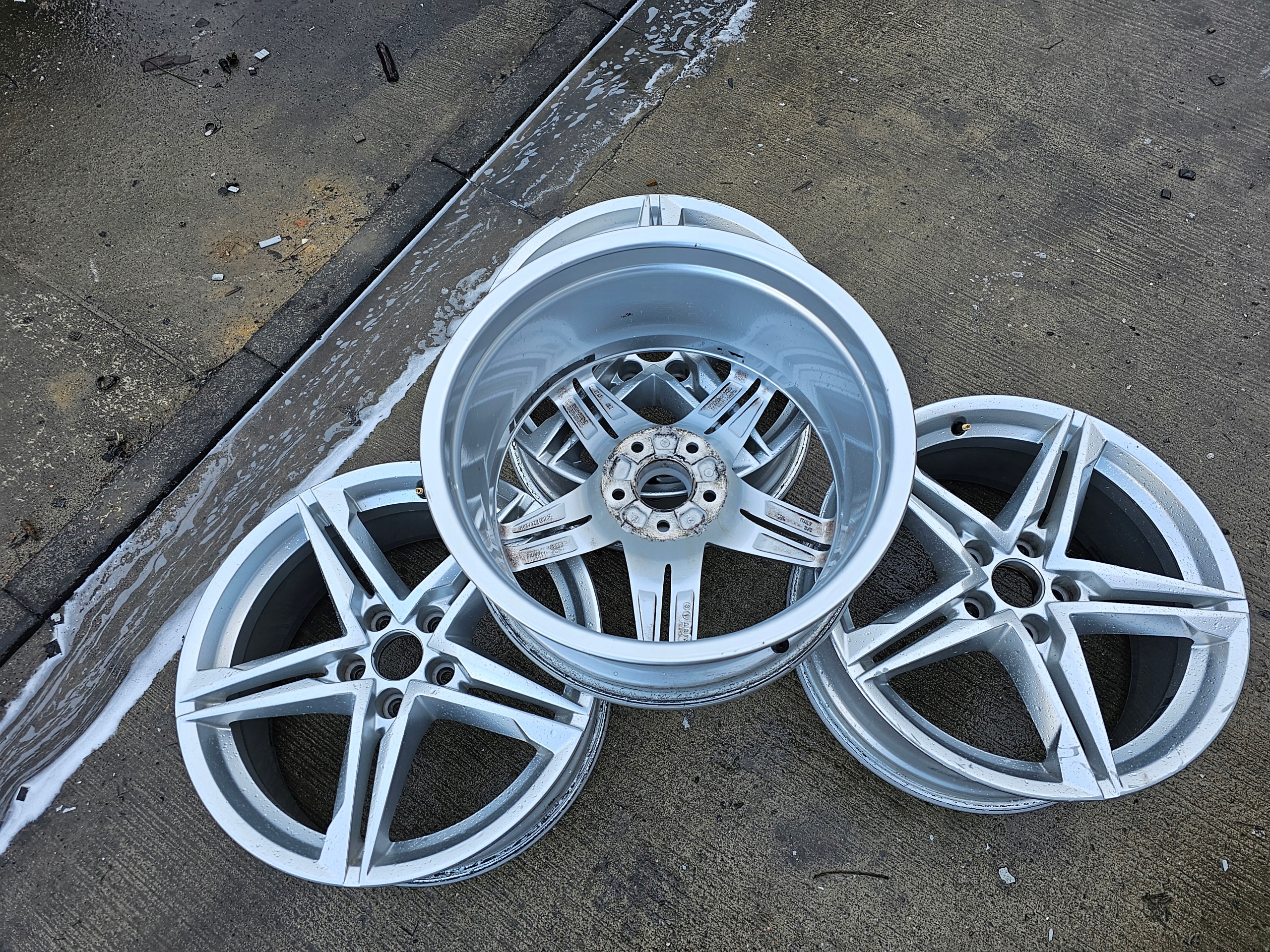 disc discs AUDI A4 B9 A5 8W R 18 ET40 8W0601025R