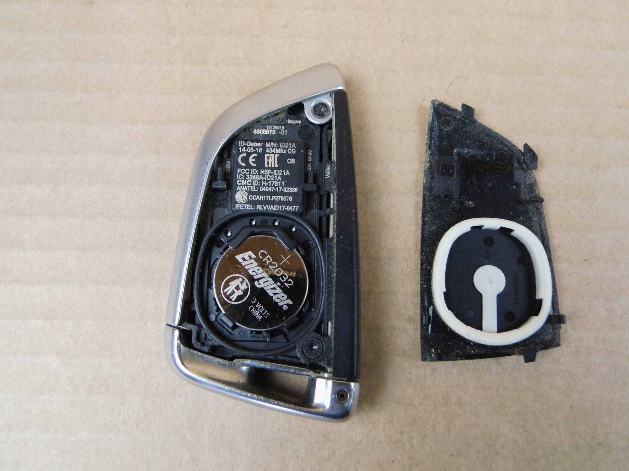 BMW 5 G30 G31 key pilot 8808875-01