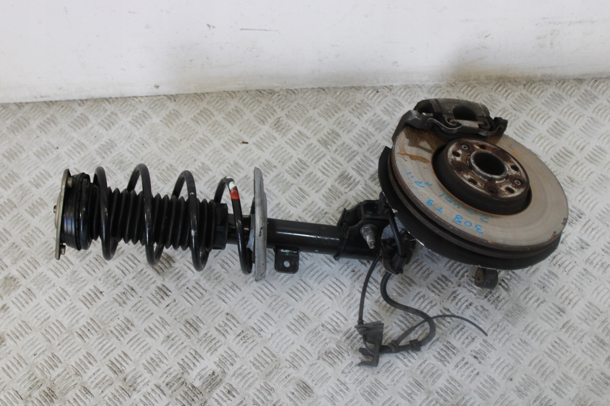 swing McPherson shock absorber right front PEUGEOT 308 T9