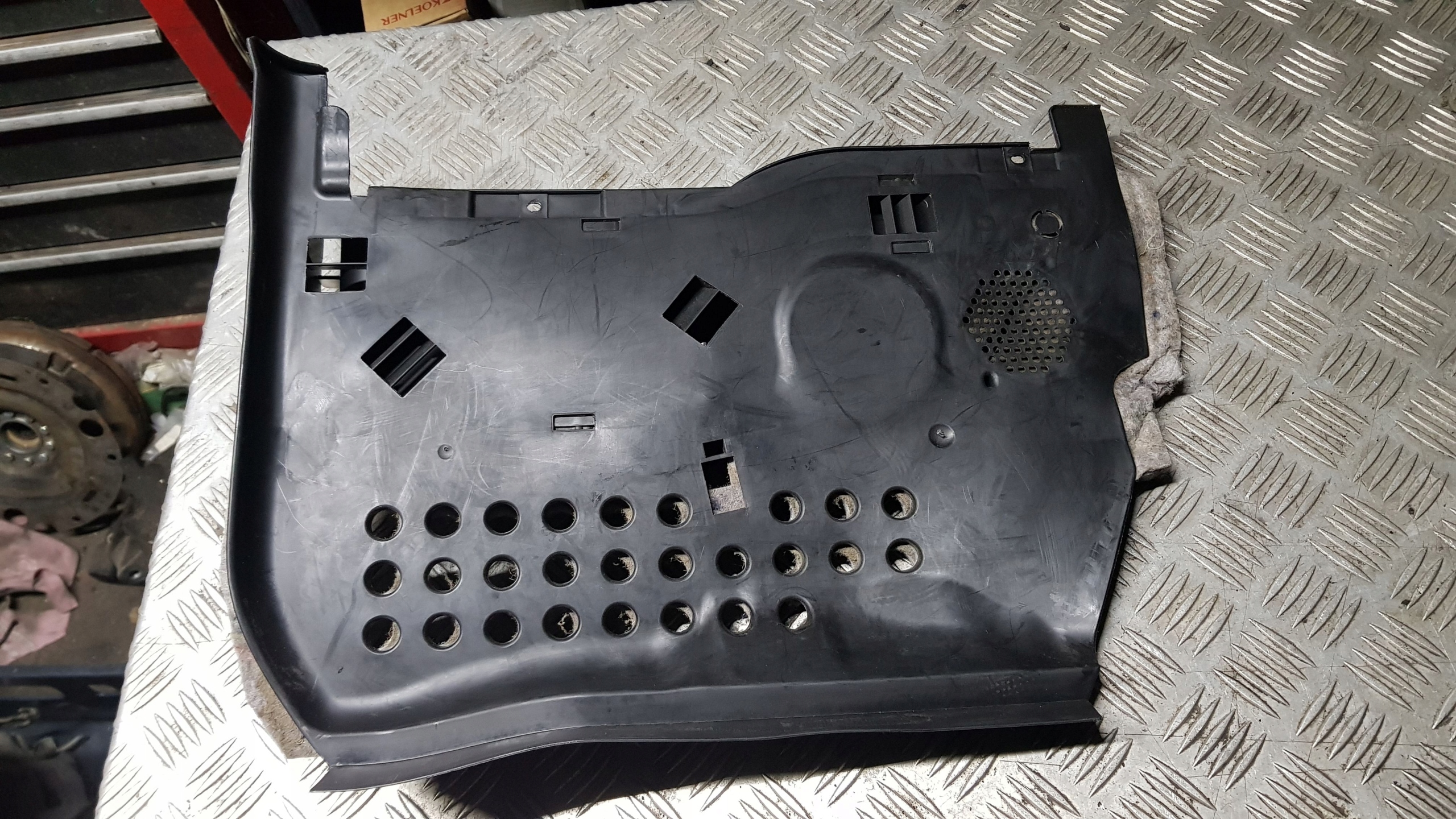 MERCEDES W203 cover spoiler passenger compartments A2036800482