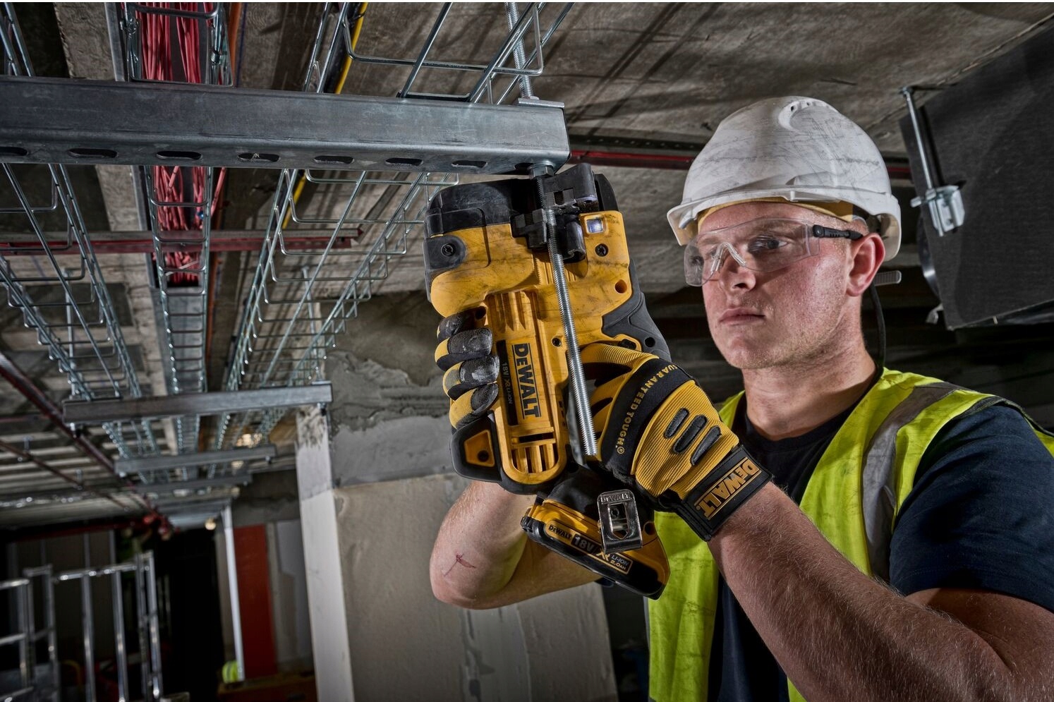 DeWalt резьбонарезной станок DCS350N бренд DeWalt