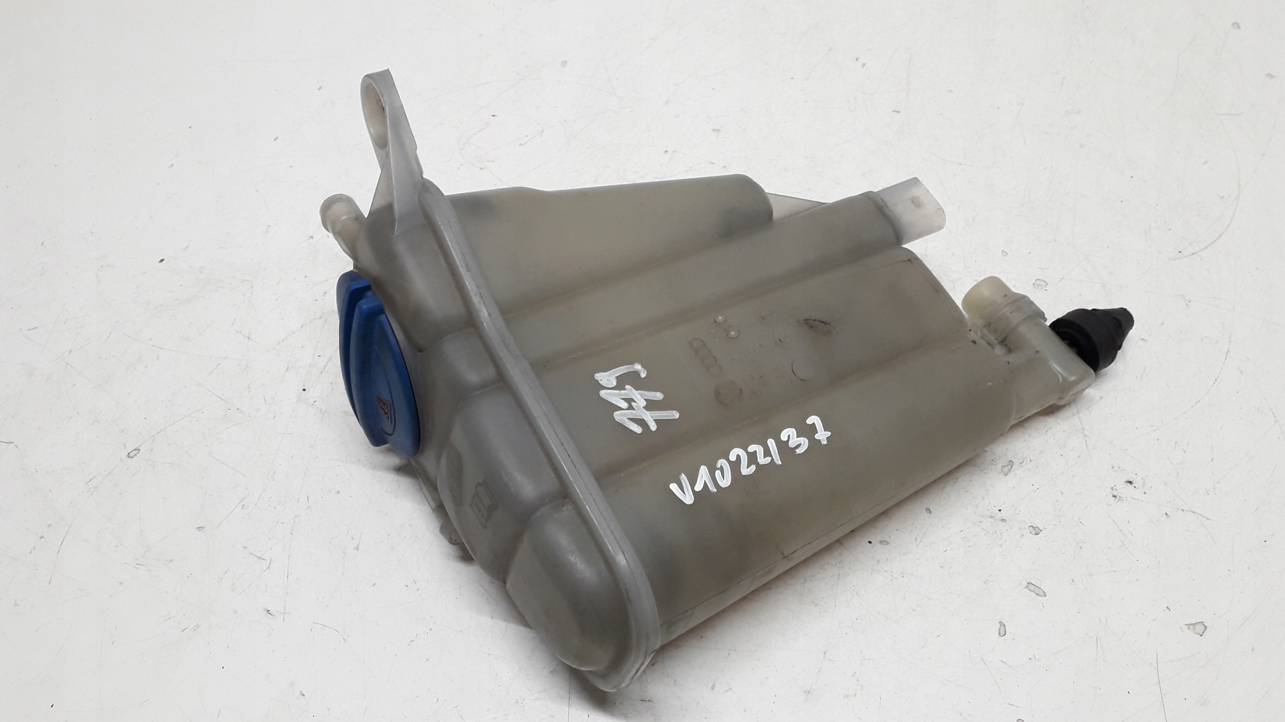 AUDI A4 B8 ZBIORNICZEK WYRÓWNAWCZY 8K0121403G