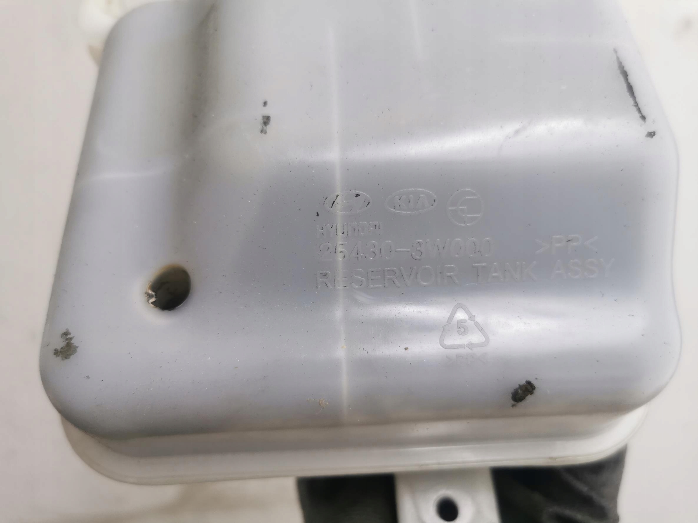 Scheibenwaschbehälter KIA CARENS IV 25430-3W000