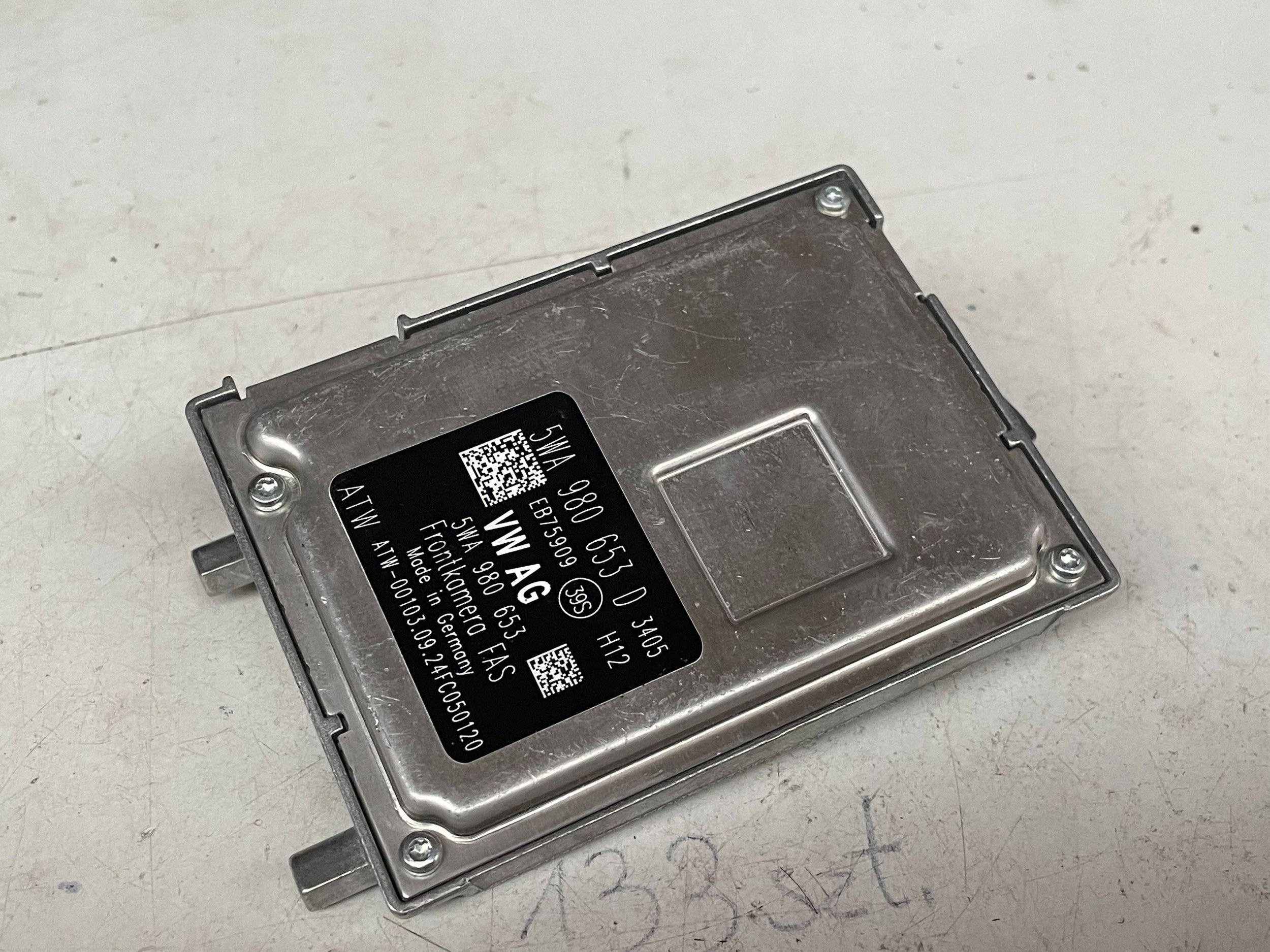 KAMERA PRZEDNIEJ windows (ADAS) CUPRA LEON 5WA980653D @M