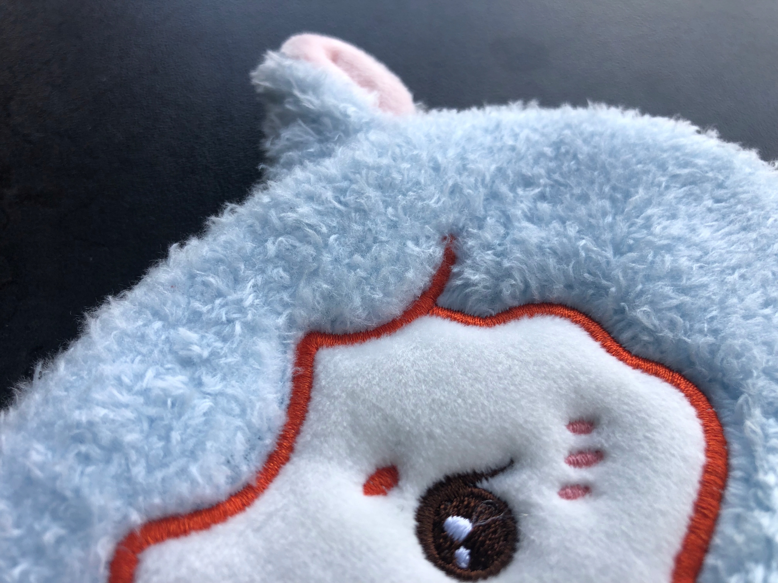 OPASKA NA OCZY MASKA DO SPANIA SNU RELAKSU owca OWIECZKA OLDMAN PLUSZOWA Wzór dominujący zwierzęcy