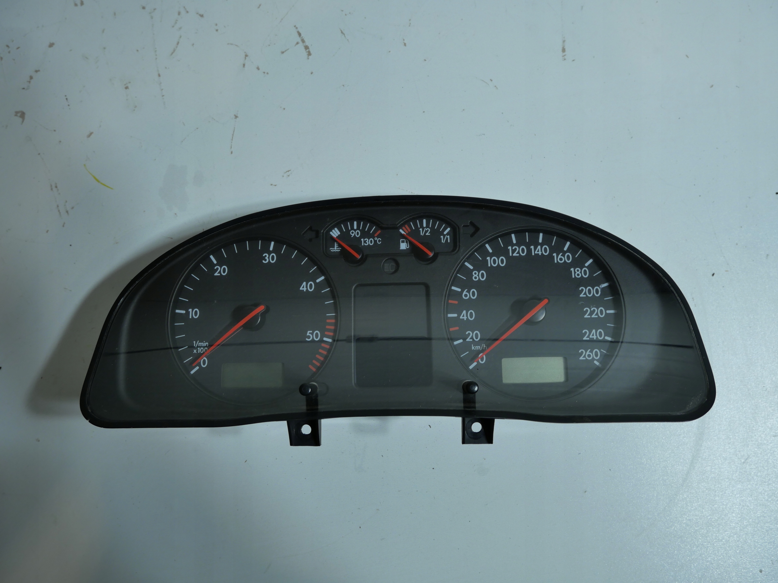 dials clock VW PASSAT B5 3B0920822A