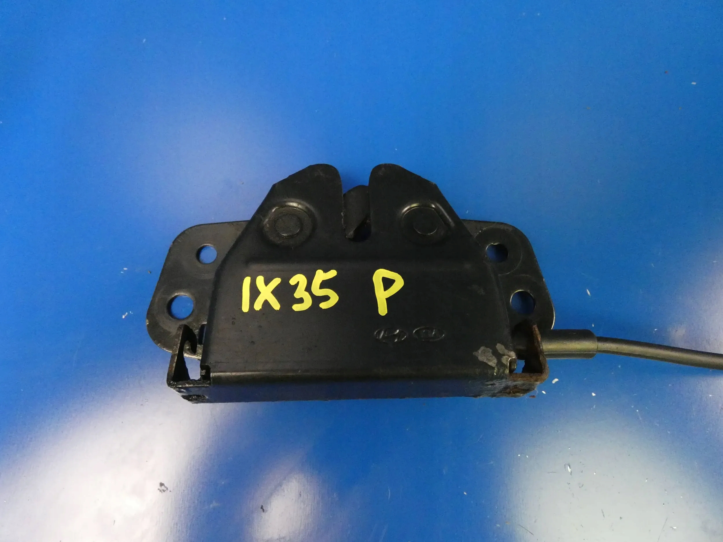 HYUNDAI IX35 bonnet latch lock front WERSJA ANGIELSKA