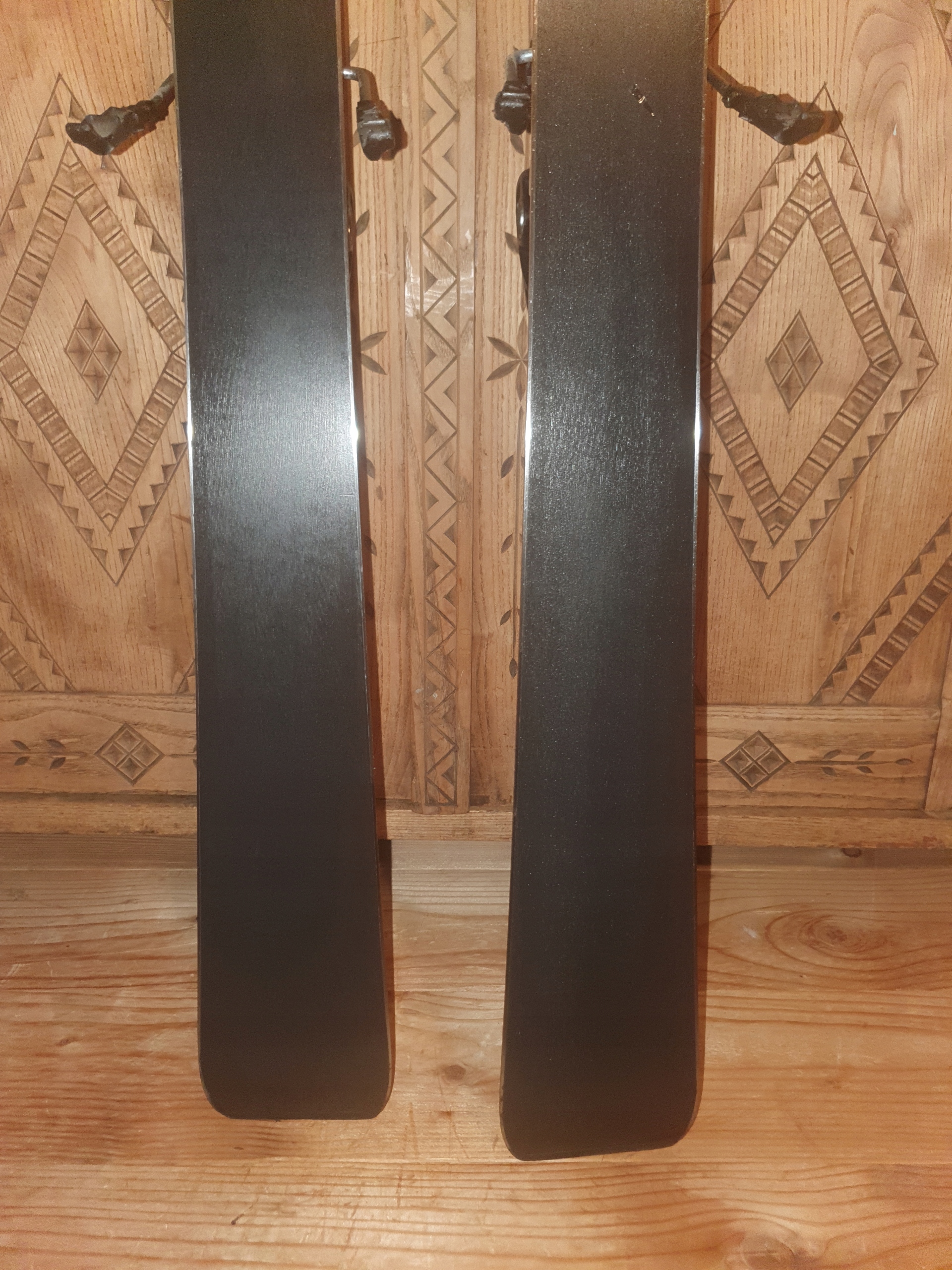 movement scent dł.147cm z marker 10 r=13m lekkie Marka Movement