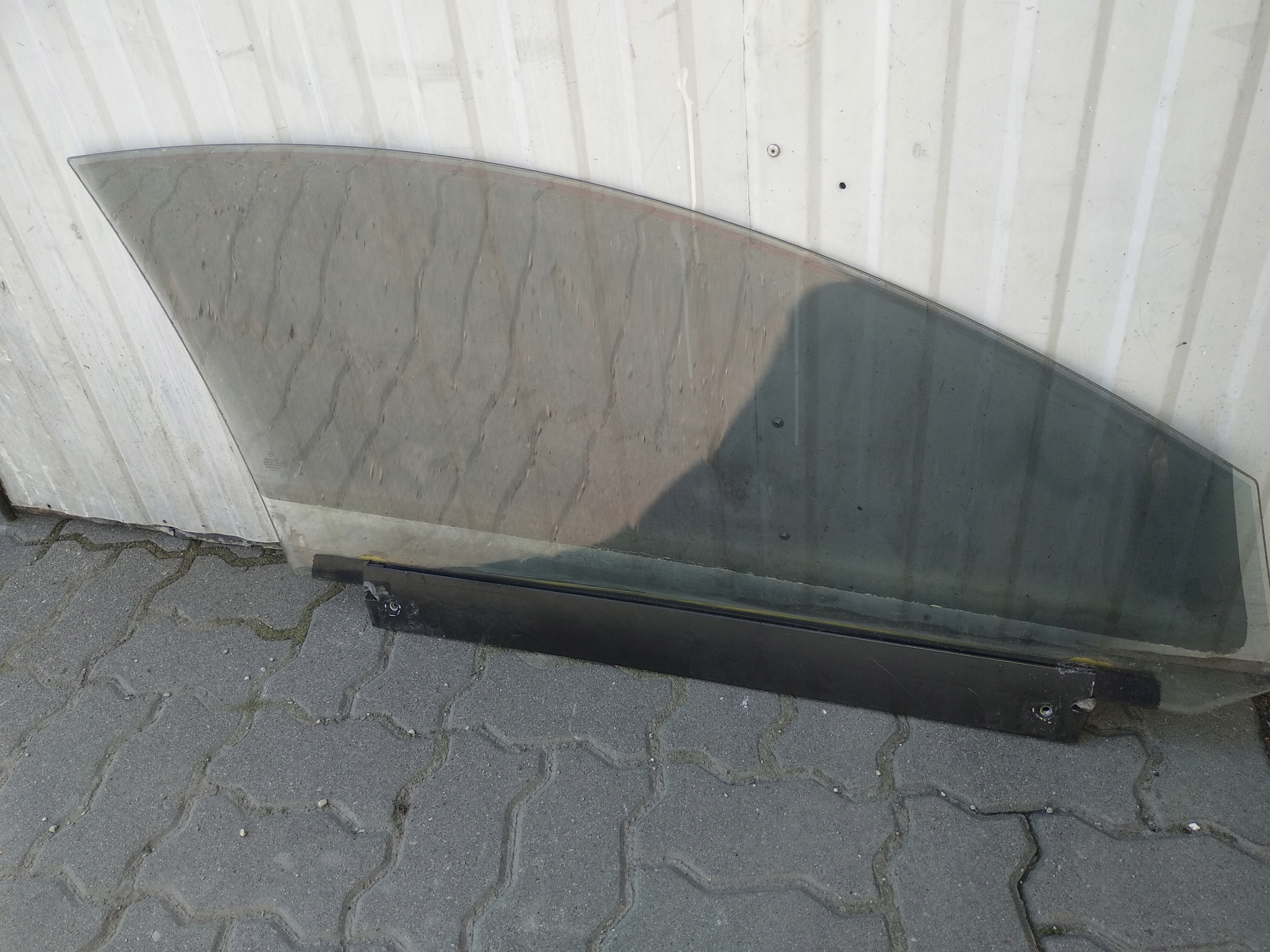 MERCEDES CL W216 переднє ліве скло