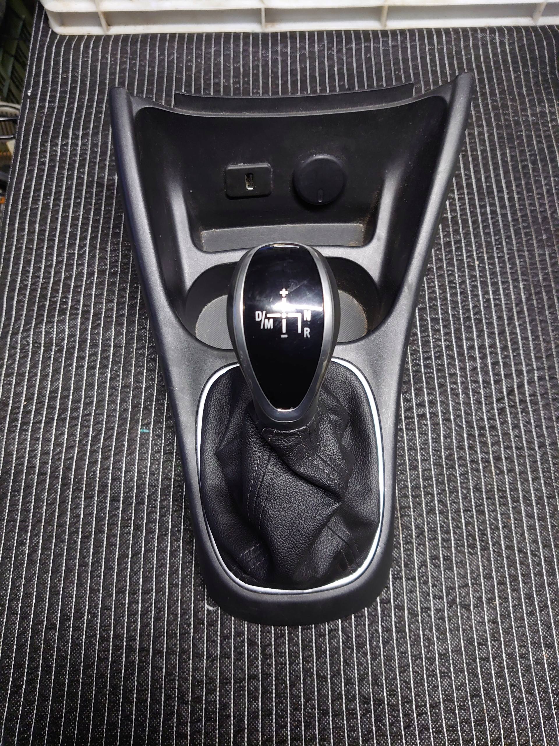 460029937 - СИЛЬФОН РУЧКА ПЕРЕМИКАННЯ ПЕРЕДАЧ ТУНЕЛЬ CORSA E АВТОМАТ