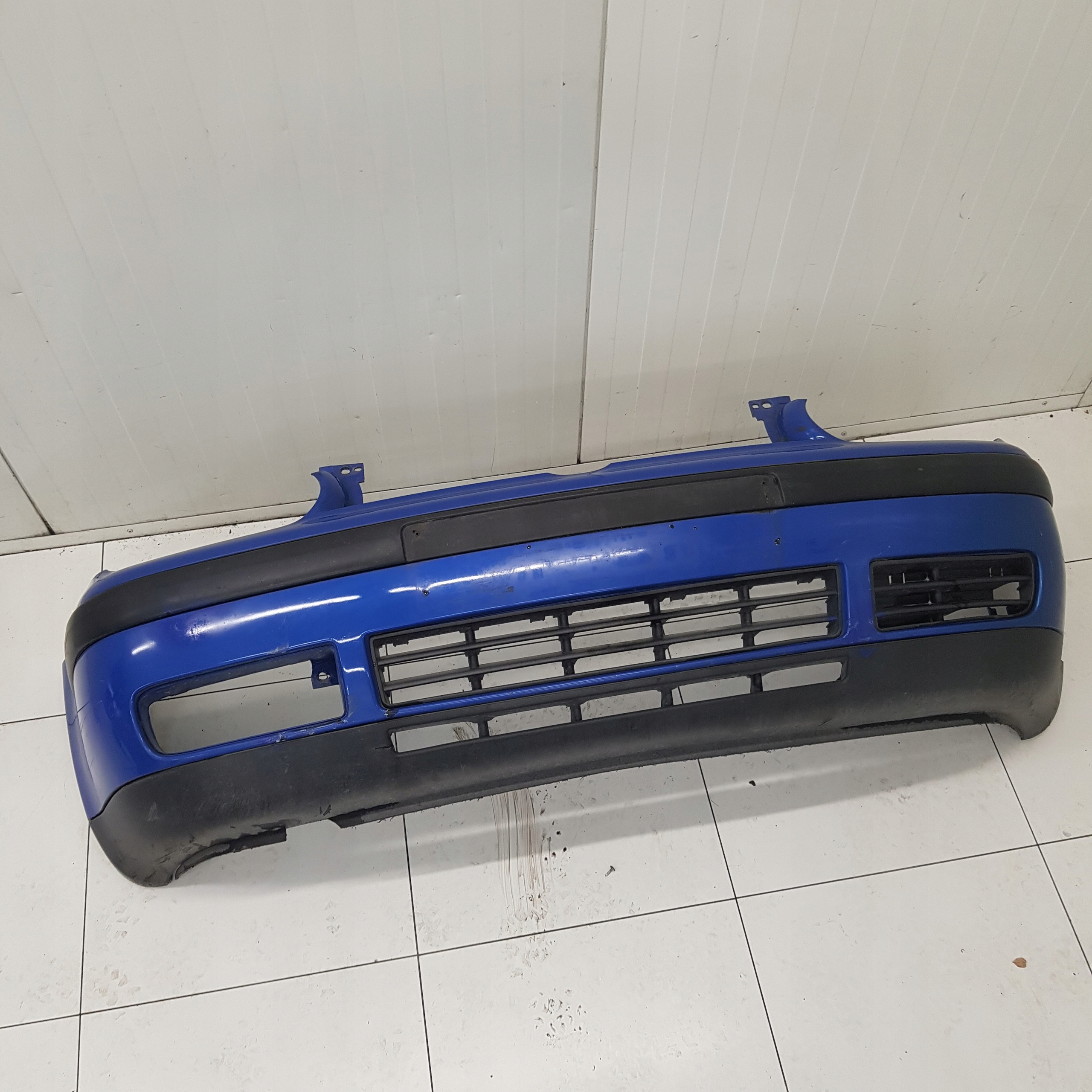 bumper front front VOLKSWAGEN GOLF 4