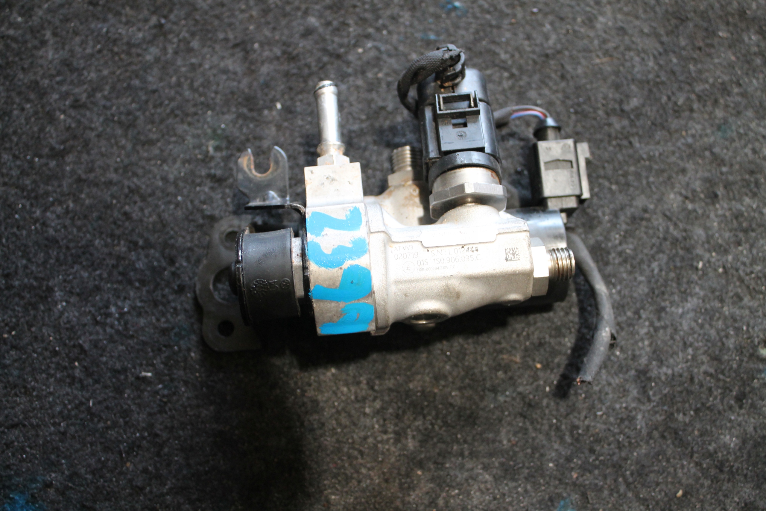 2399. Sensor REDUKTOR Druck Gas 1S0906035C