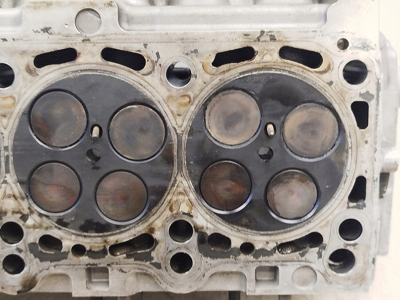 glava motora VWAG 059AG 059063BF 3.0 TDI BKS