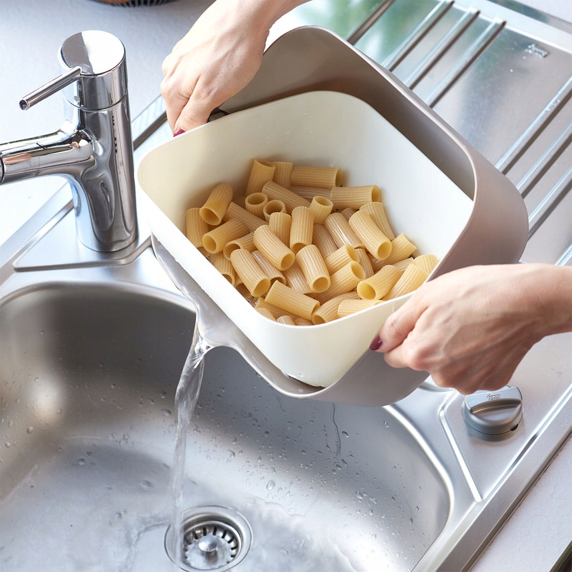 Sito do odcedzania, plastikowe, szaro-białe, Marka Zeller