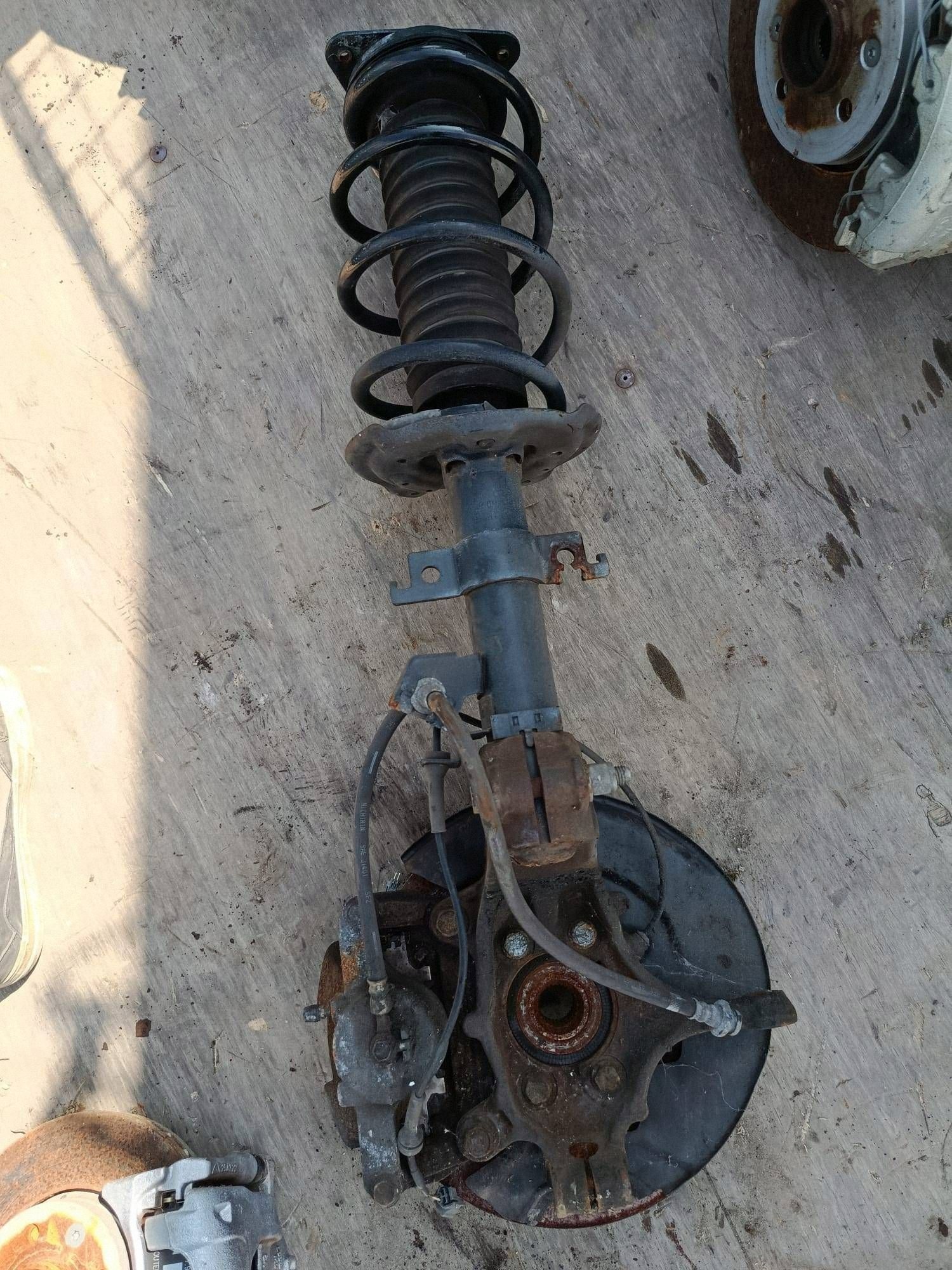 McPherson swing shock absorber front right Renault Kadjar 54302HV01A