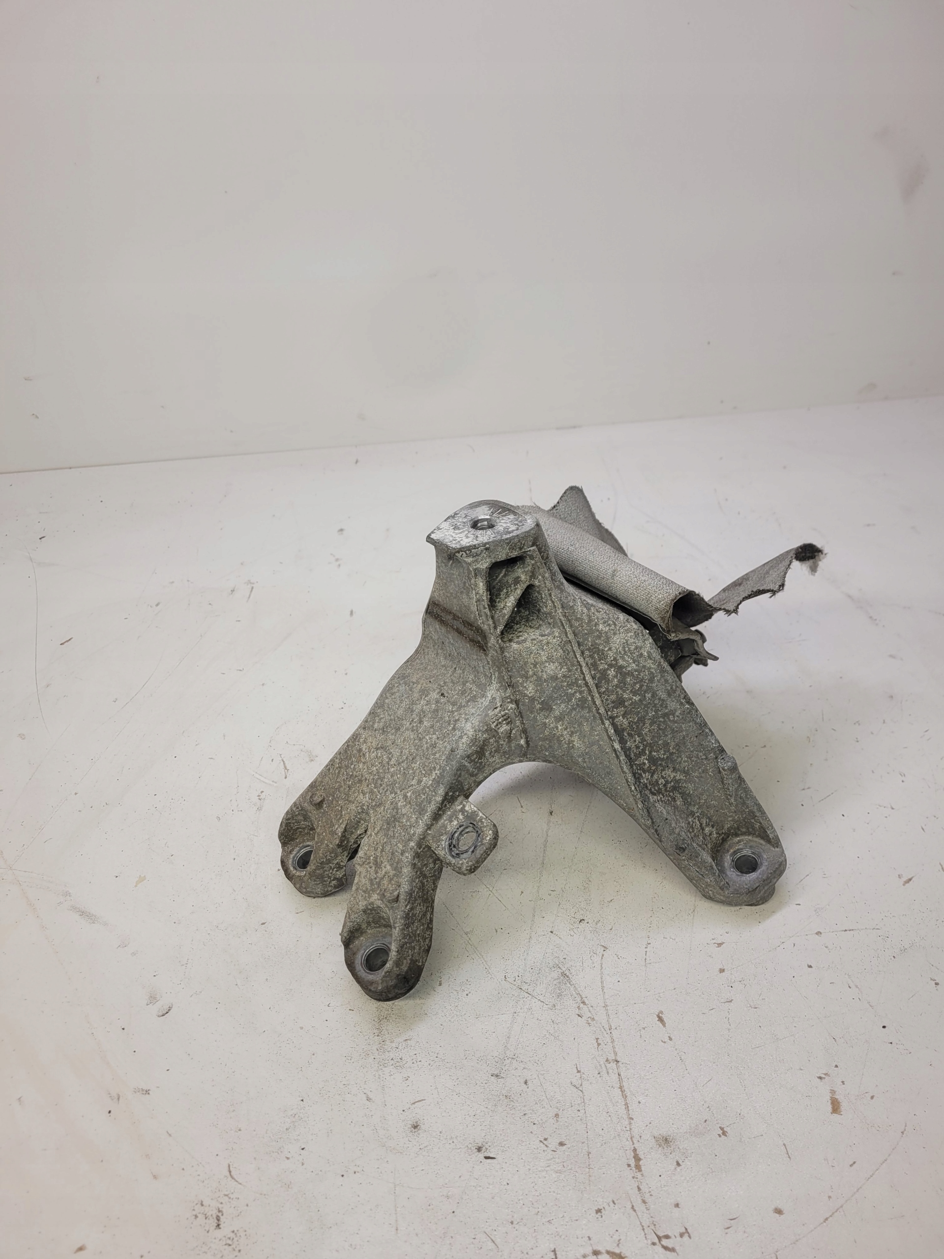 engine mount right AUDI A4 B8 A5 Q5 8K0199308EE