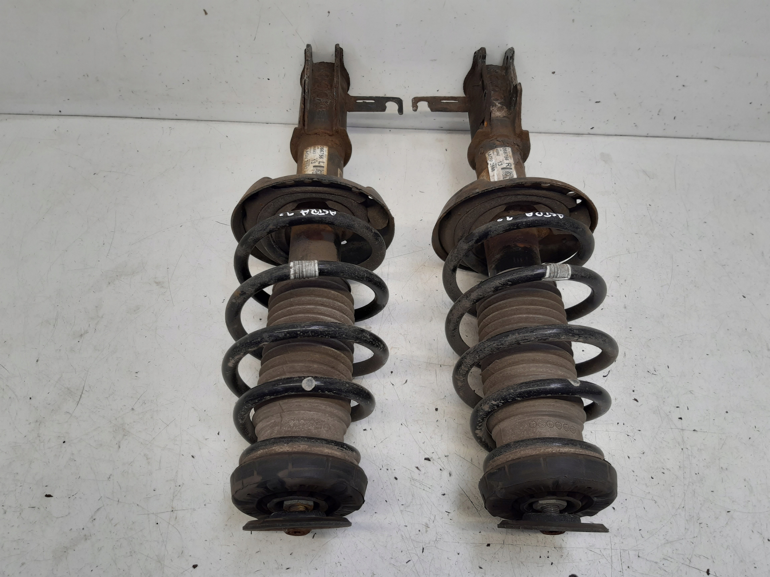 shock absorbers springs front para Opel Astra J