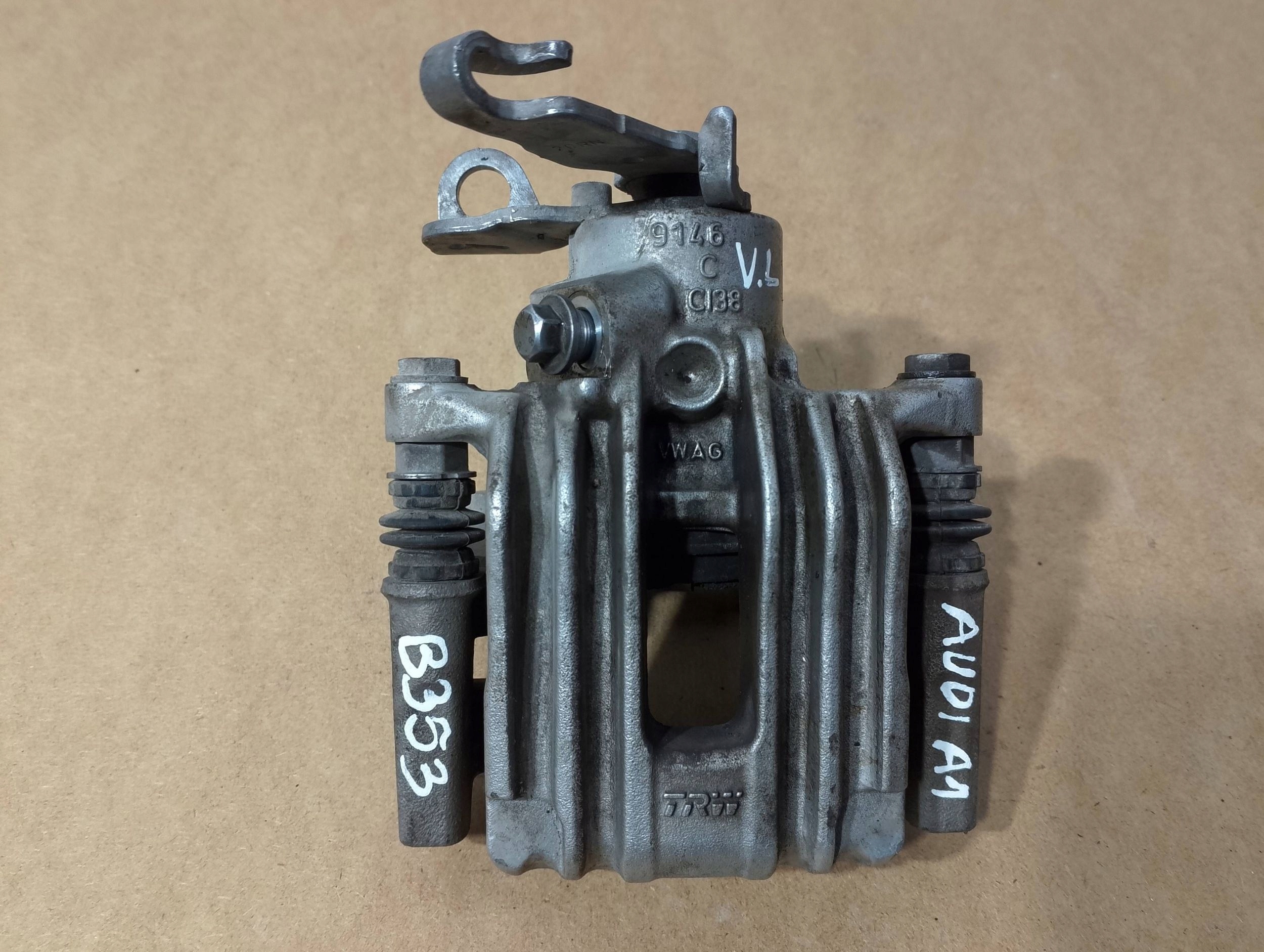 Audi A1 82A caliper brake rear left 9146C (B353)