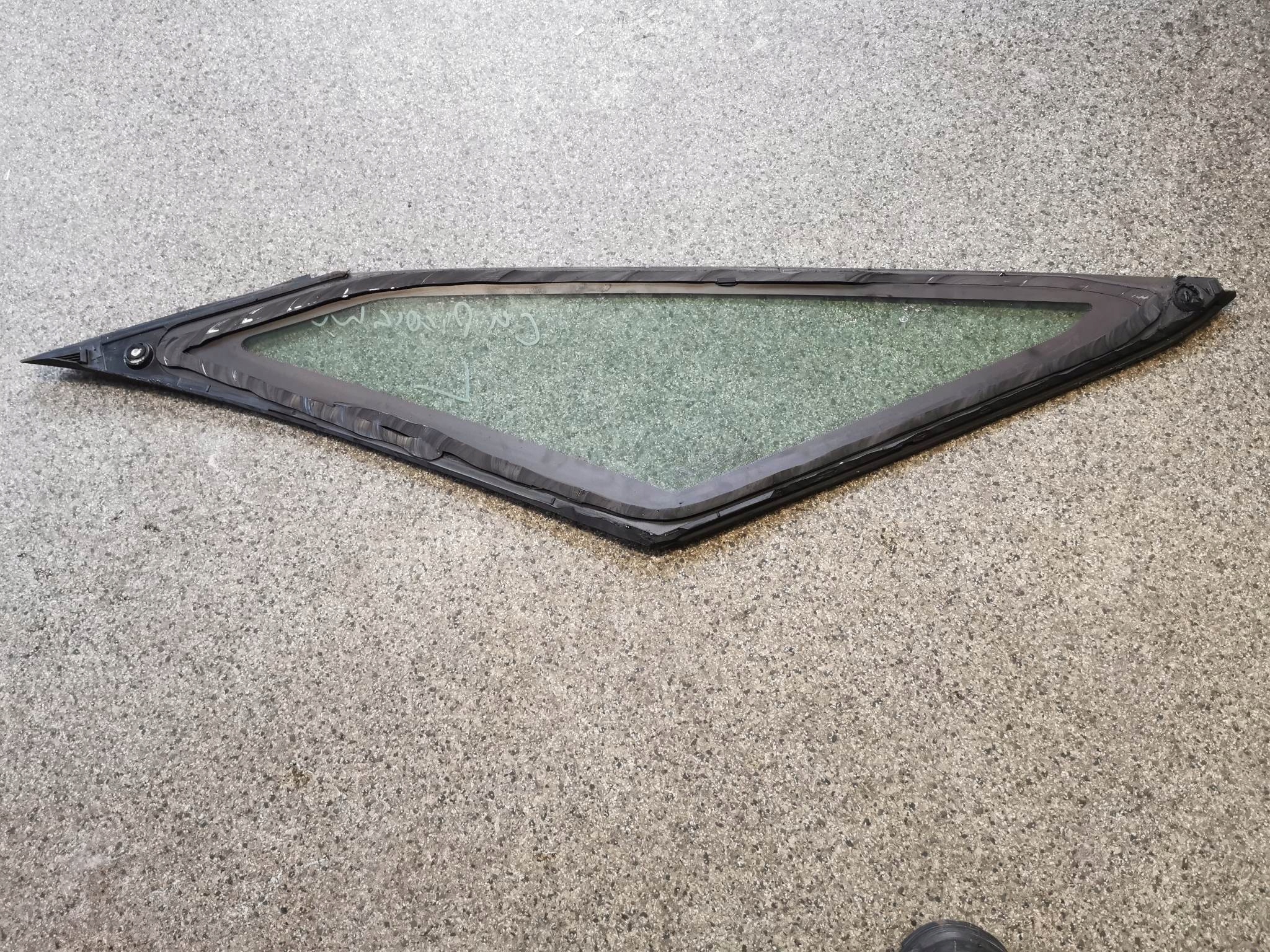 Переднє ліве скло CITROEN C4 Picasso II