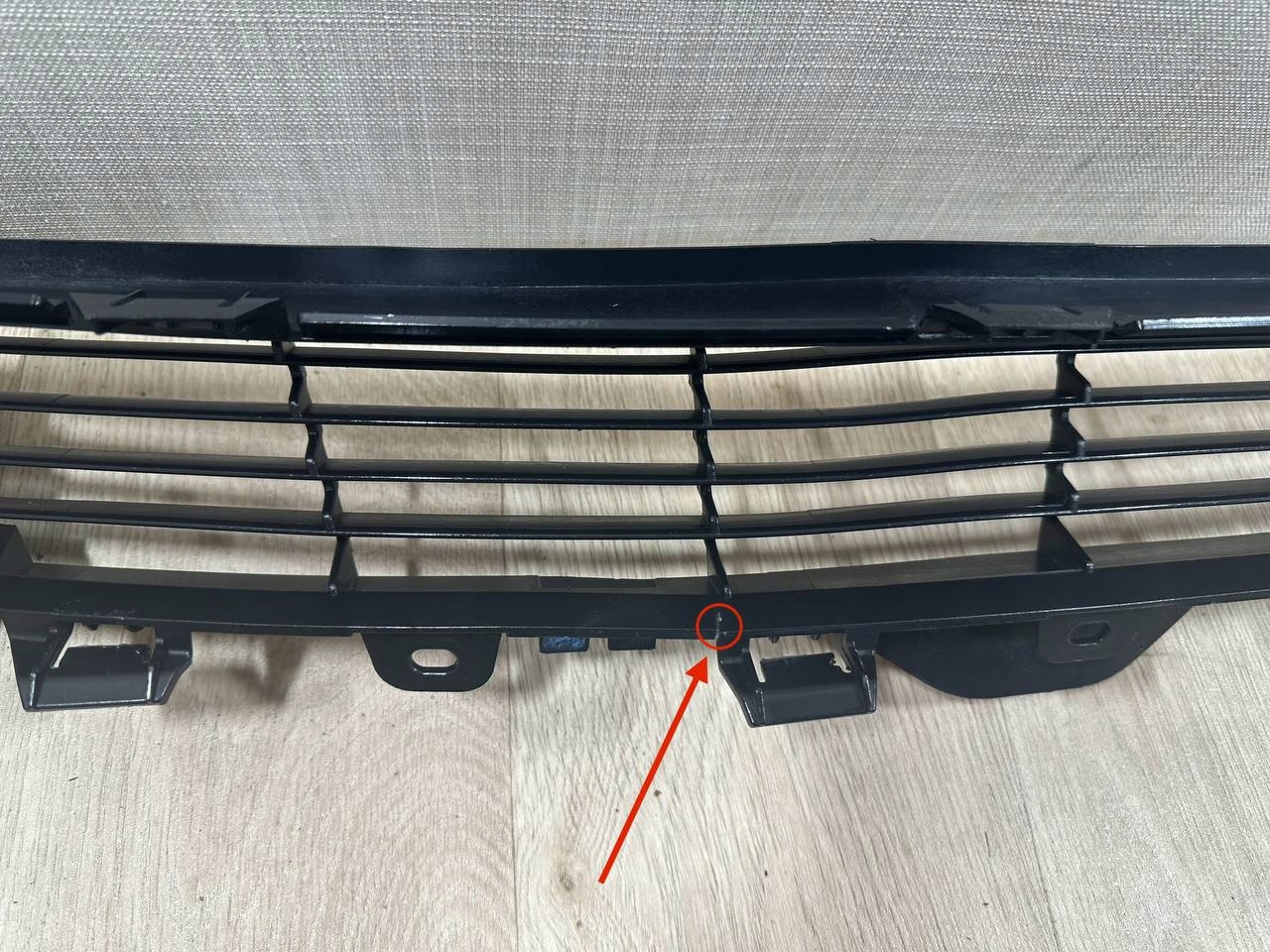TESLA 3 grid central front 1516848-00-A
