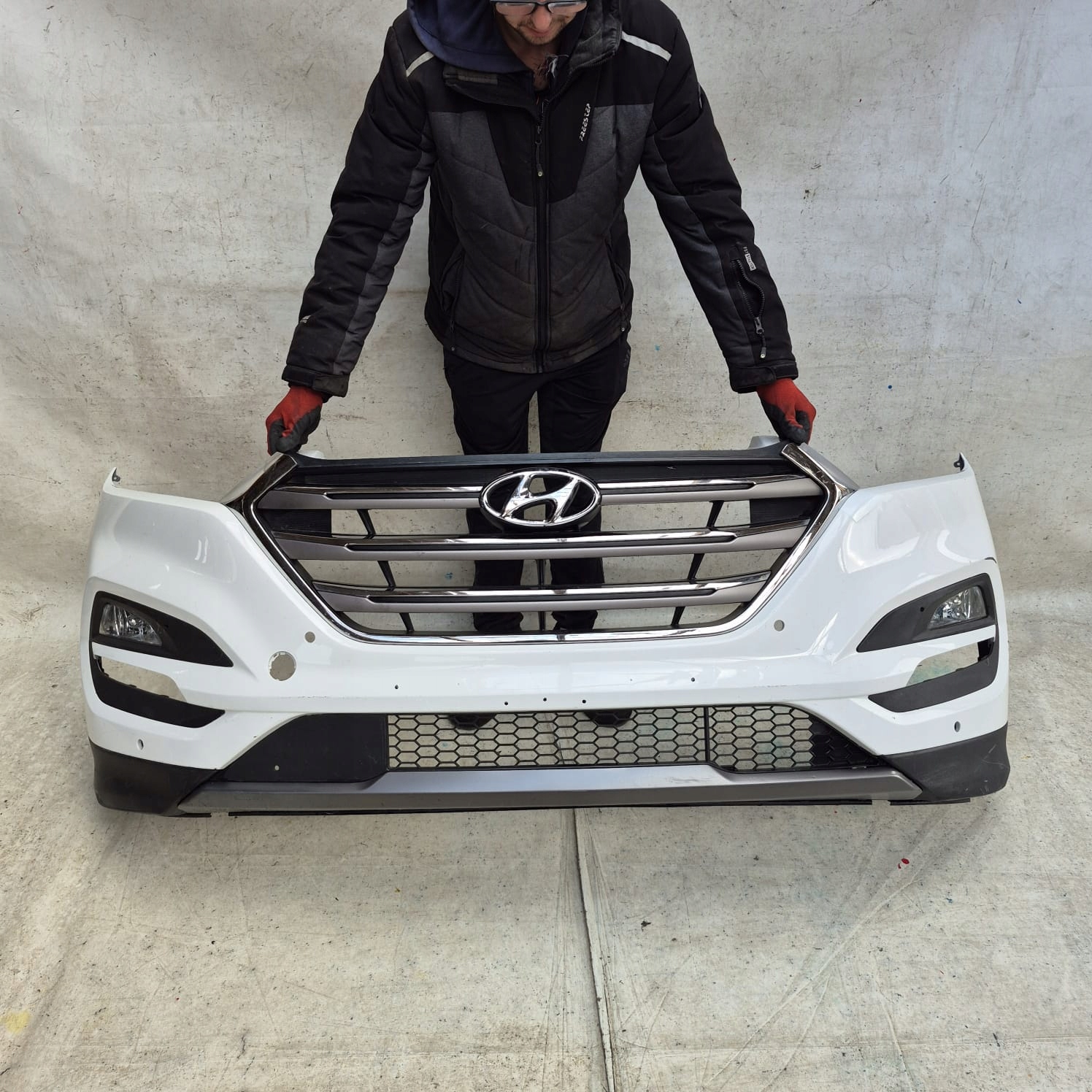 HYUNDAI TUCSON III 3 15-18 bumper front front PDC