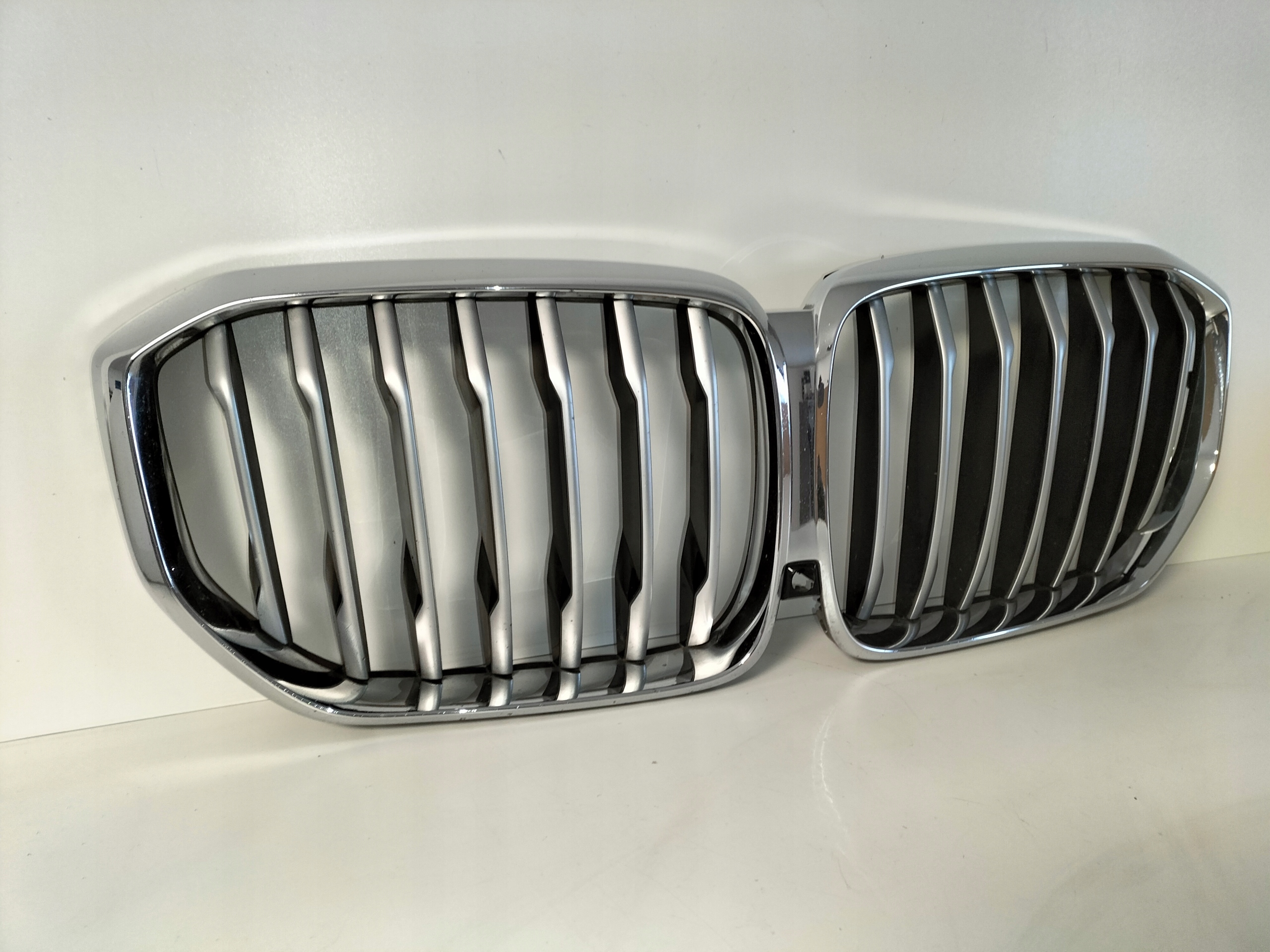maska rešetka maska bubrezi BMW X5 G05 18