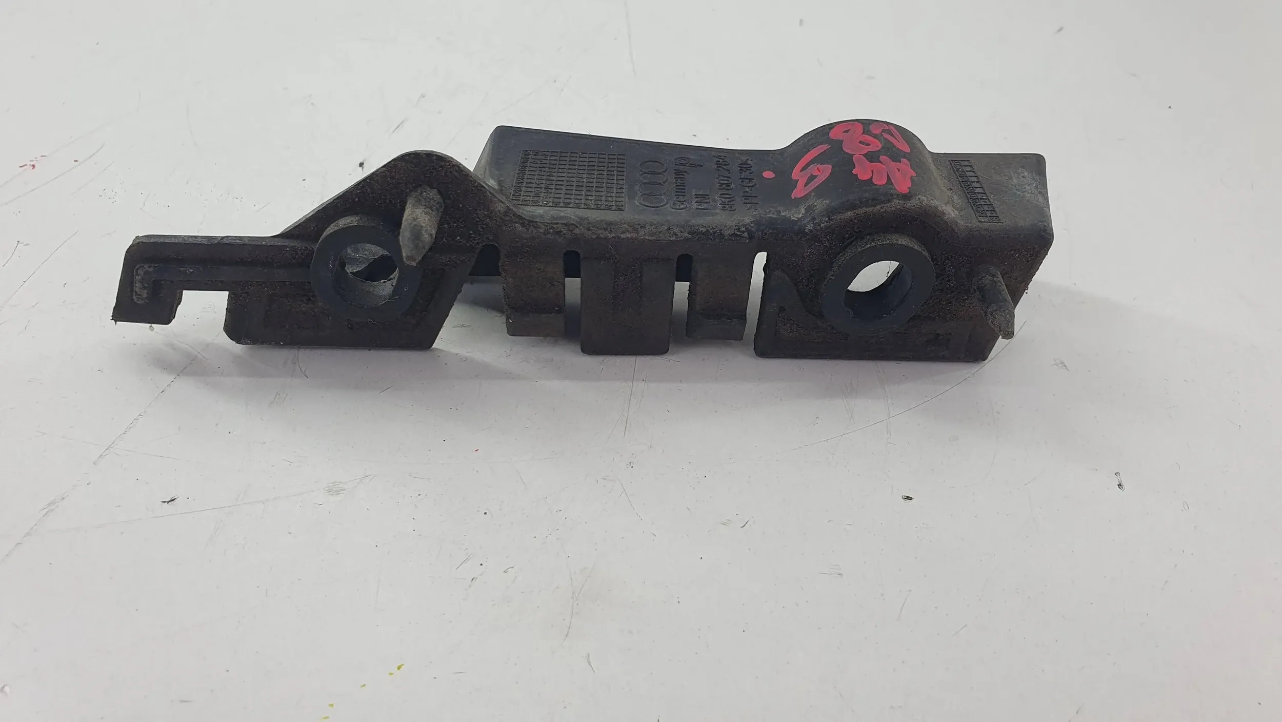 Audi A4 B8 8K 07-12 support right holder front bumper front
