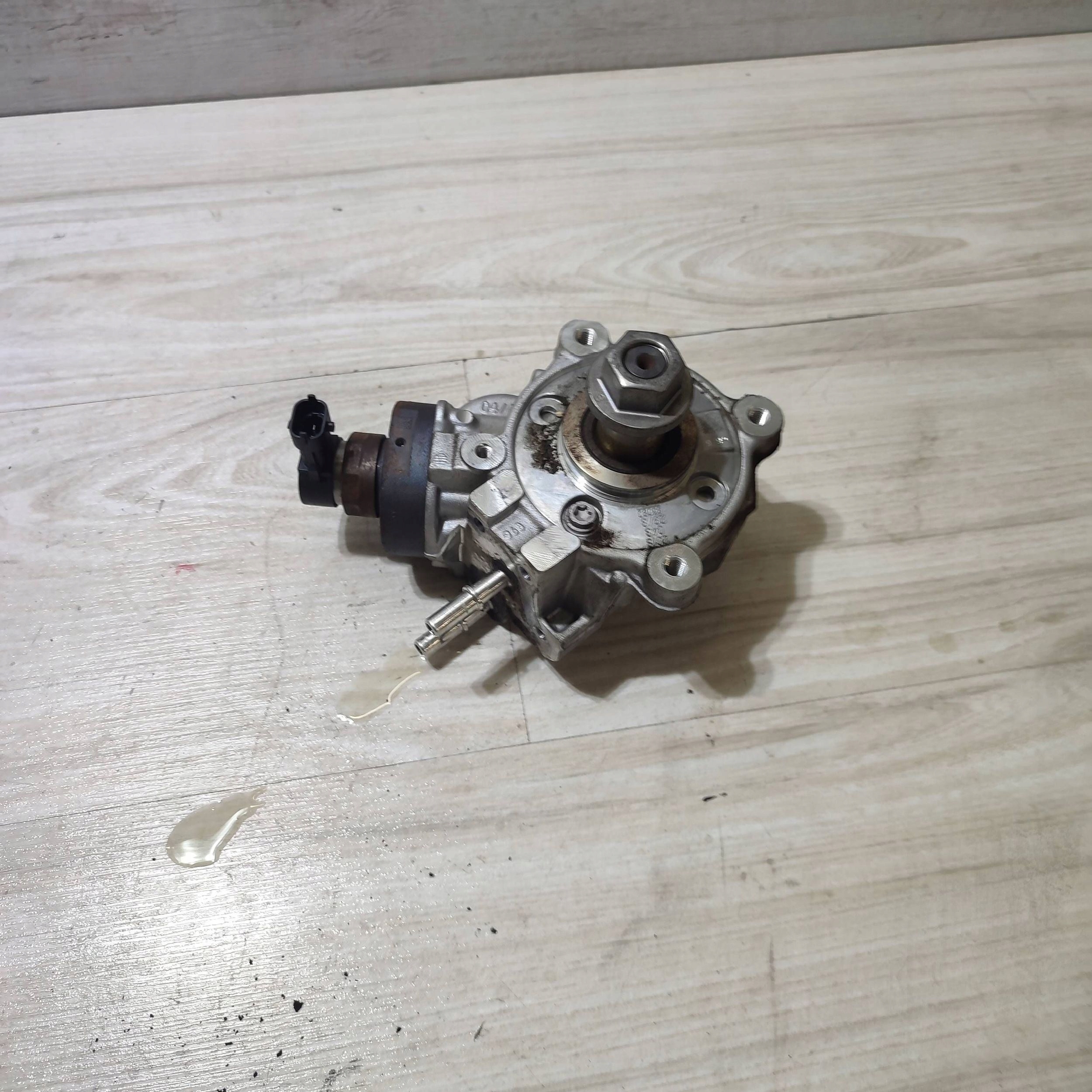 injection pump Peugeot Rifter 9817903080