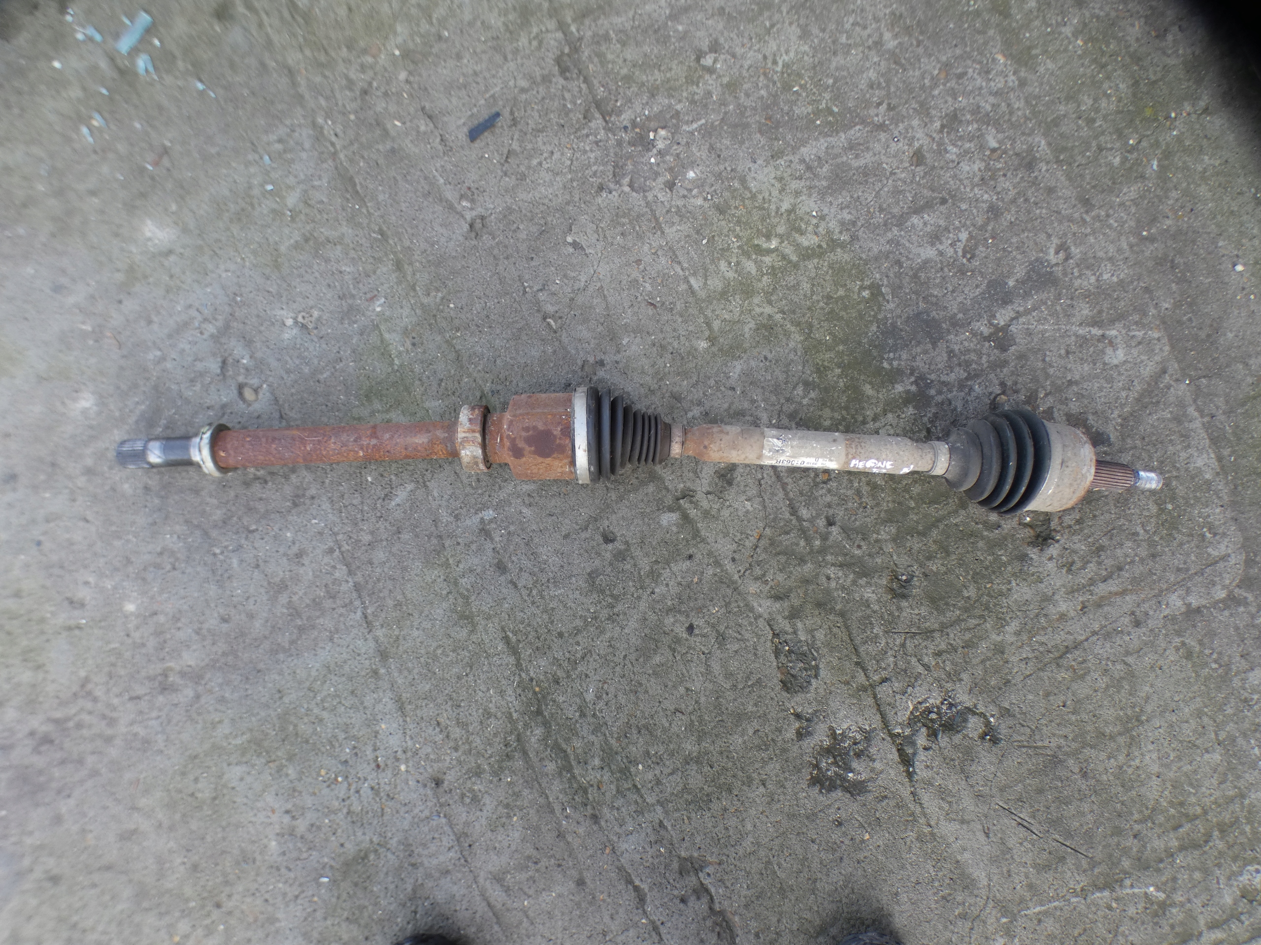 RENAULT MEGANE IV semi-axis long right 391001063R