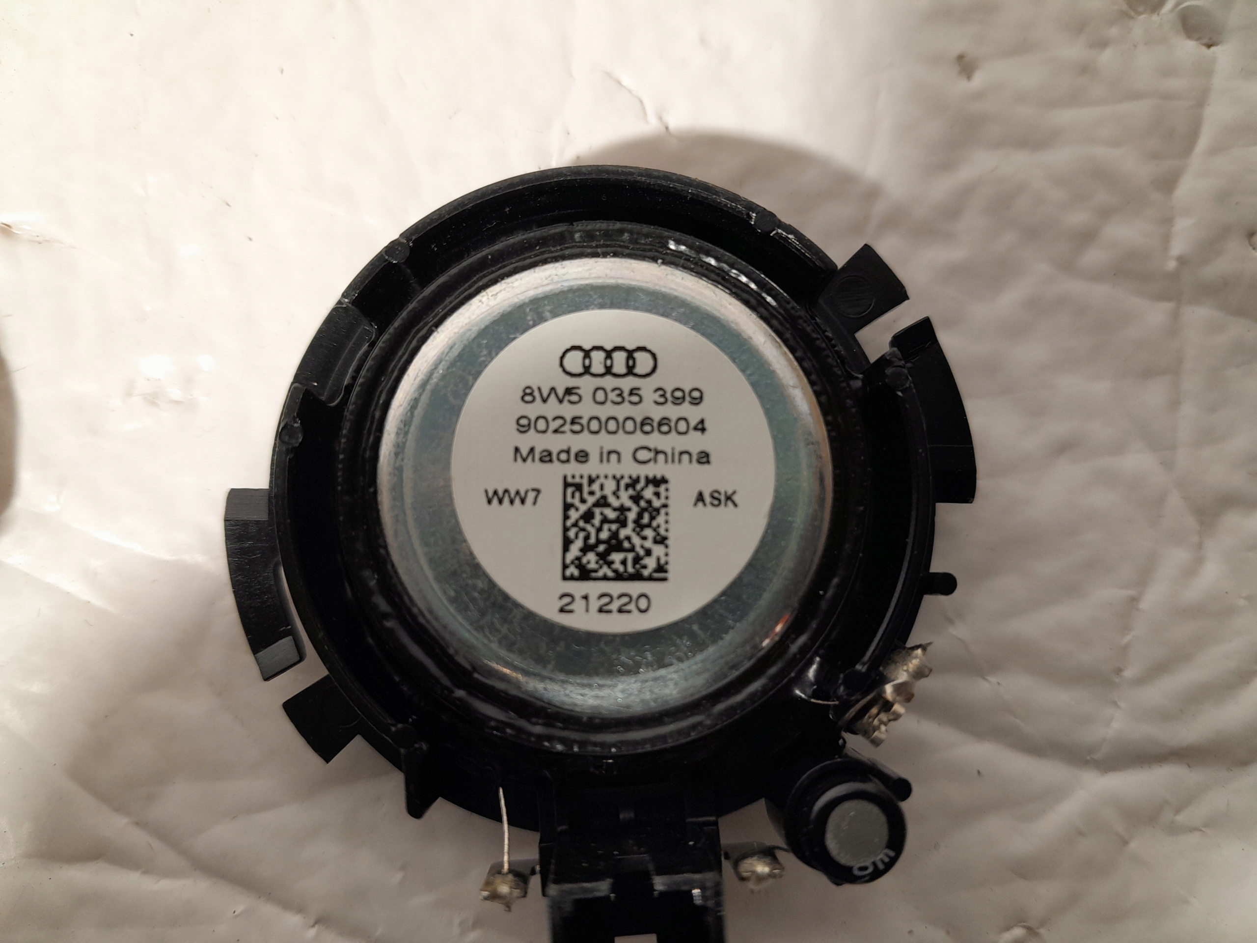 AUDI A4 B9 speaker WYSOKOTONOWY 8W5035399