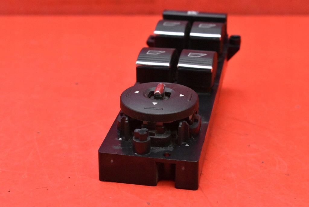 control panel of the window EU 8M5T-14A132-AC FORD KUGA MK1 08-13