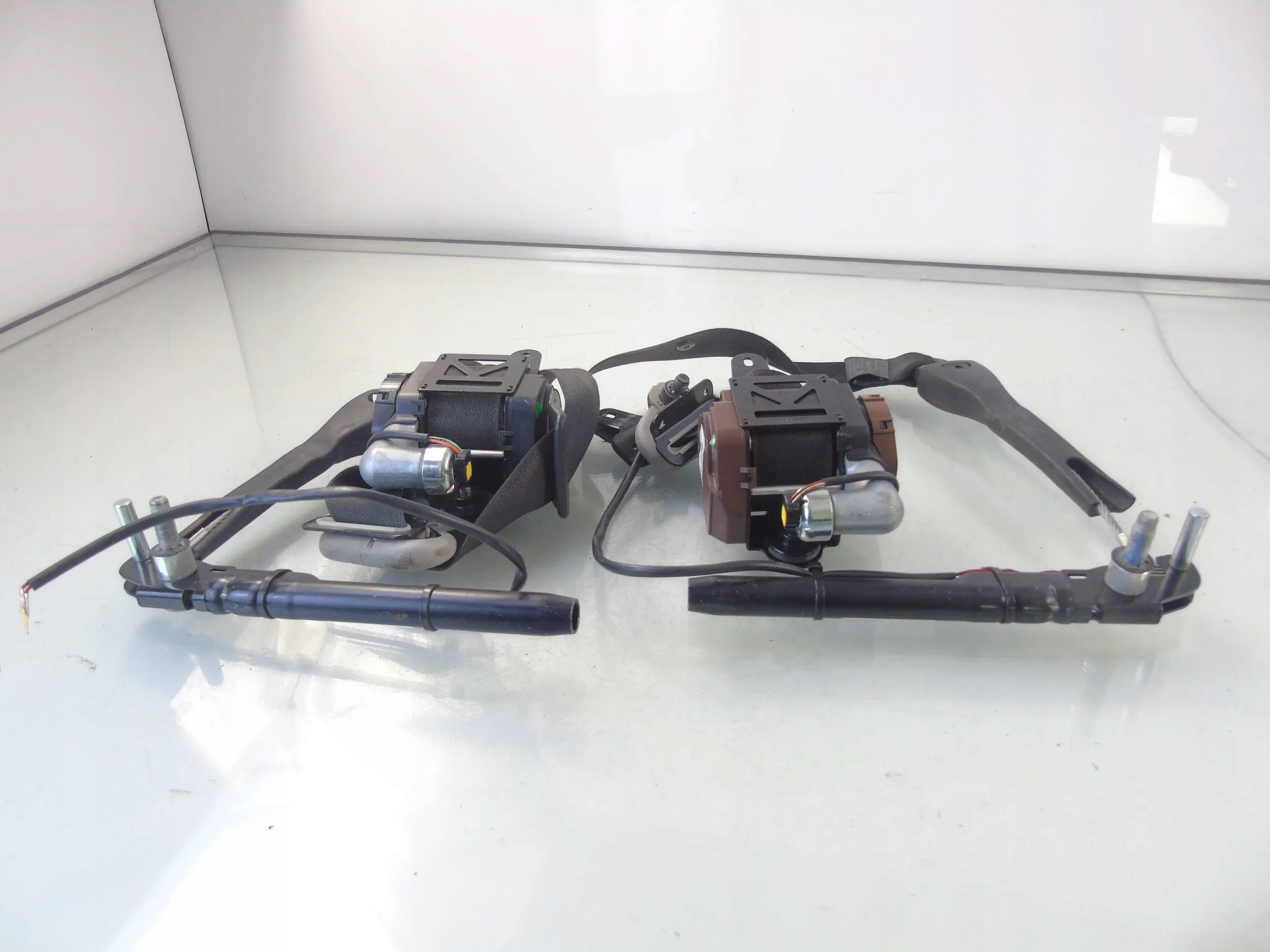 ПЕРЕДНЯЯ ПАНЕЛЬ BEZPIECZENSTWA РЕМНИ ПЕРЕД L+ПРАВ. CHEVROLET CAPTIVA