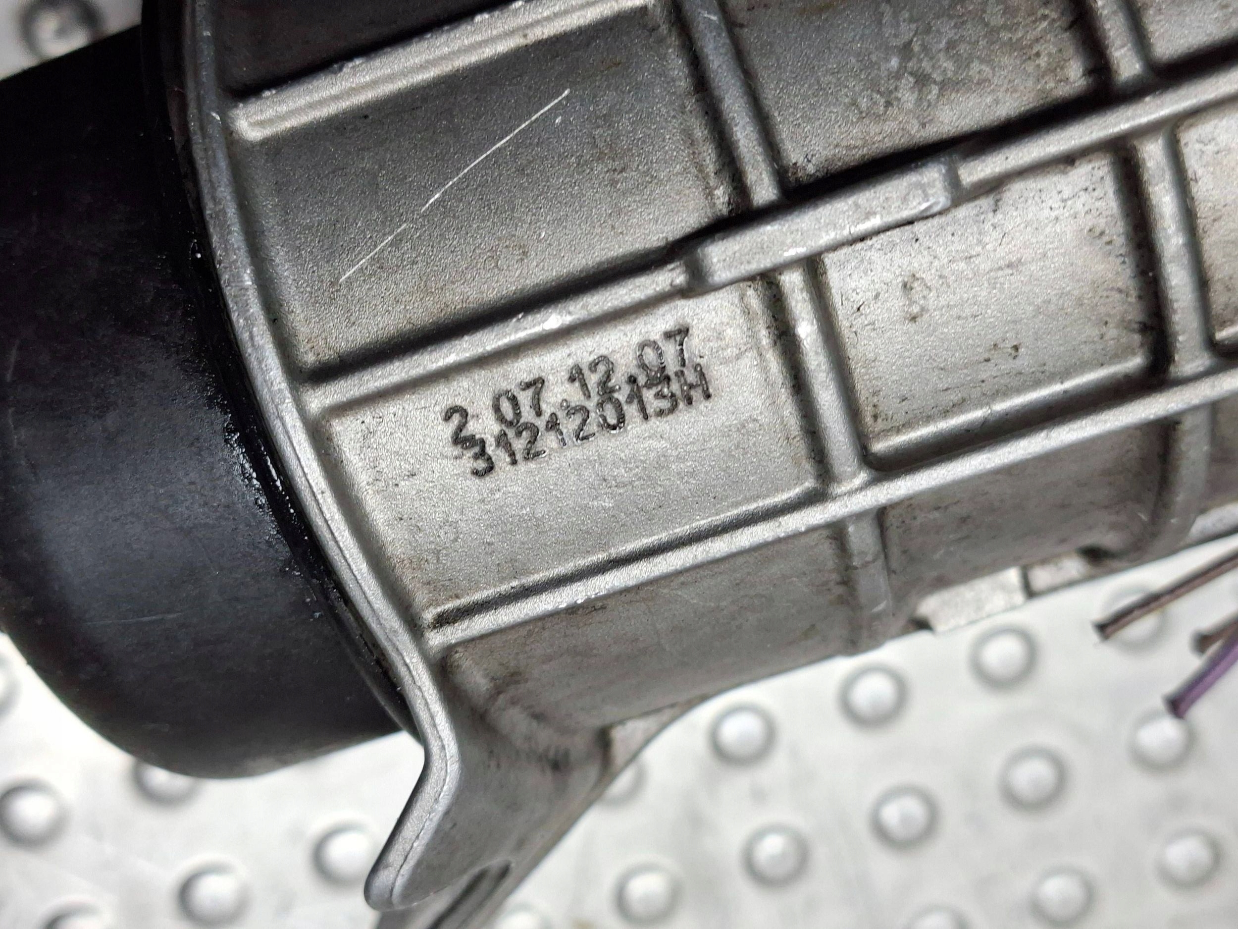 Ölfiltergehäuse JEEP CHRYSLER DODGE NITRO 06- 2.8 CRD 70307311