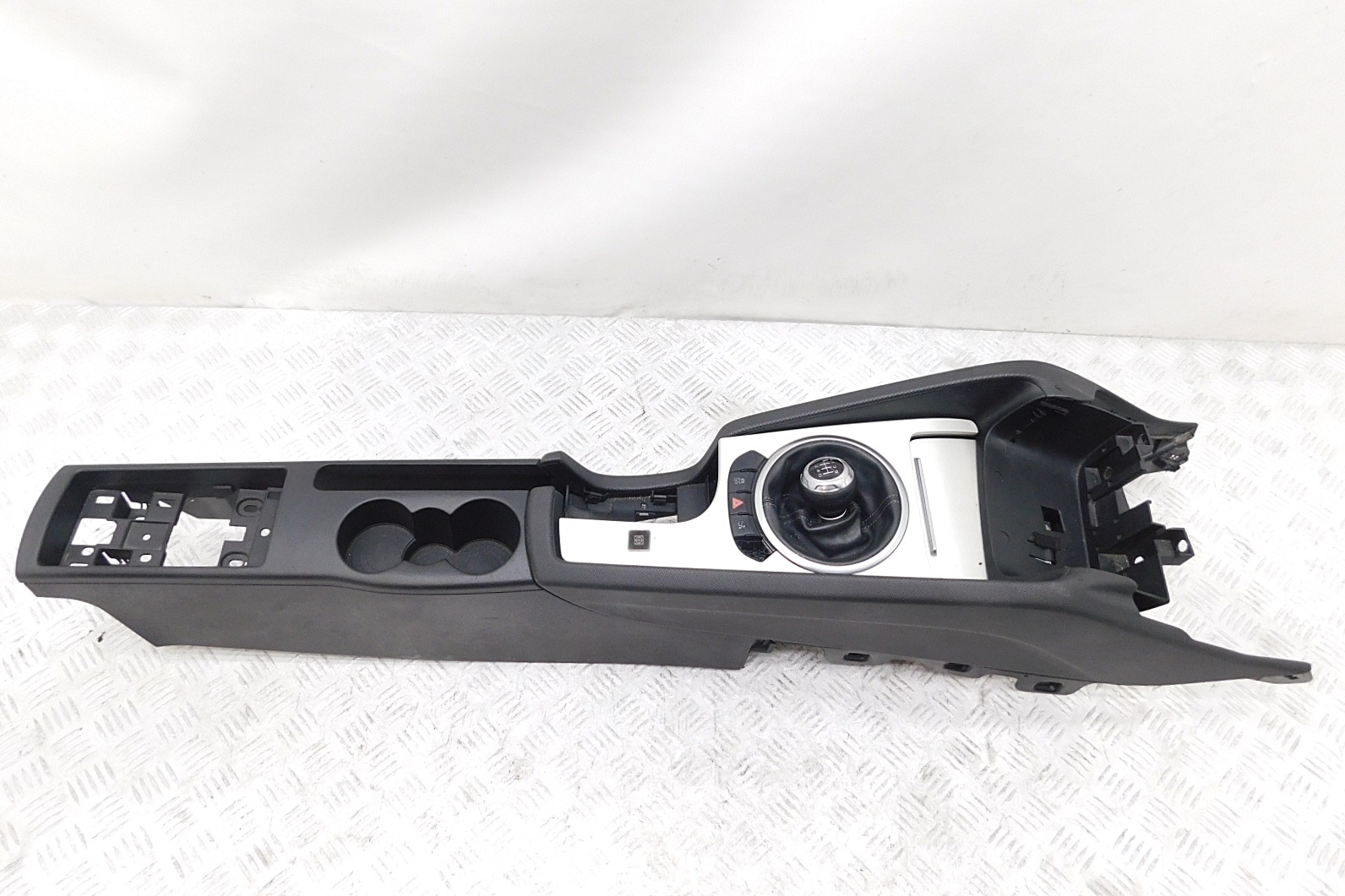 8J0863245H 8J0857951A - Подъем 10-14 рамки шестерни Ауди ТТ 8ДЖ тоннеля средний