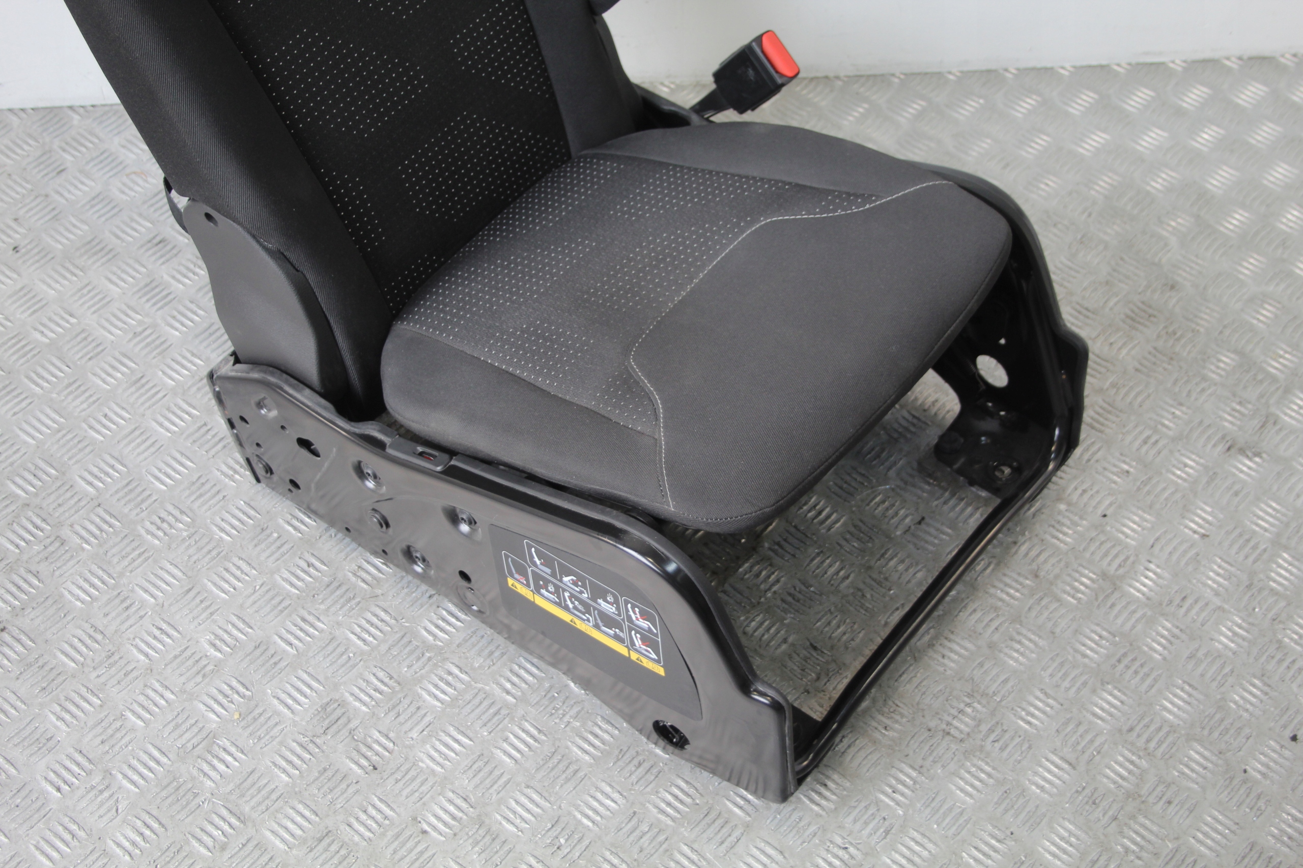 seat right front front FORD TRANSIT COURIER LIFT