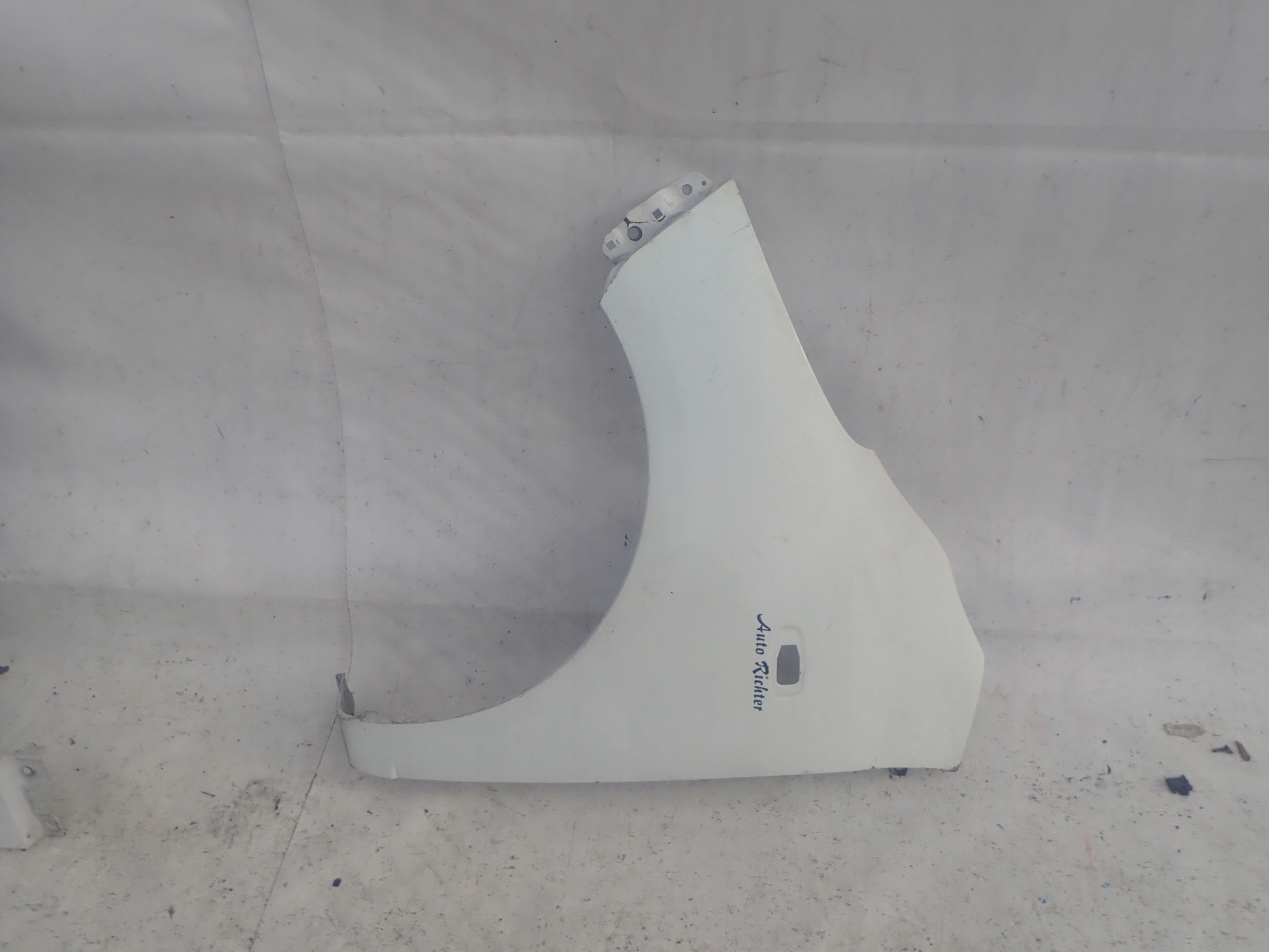 HYUNDAI I10 and 07-13 fender left front front
