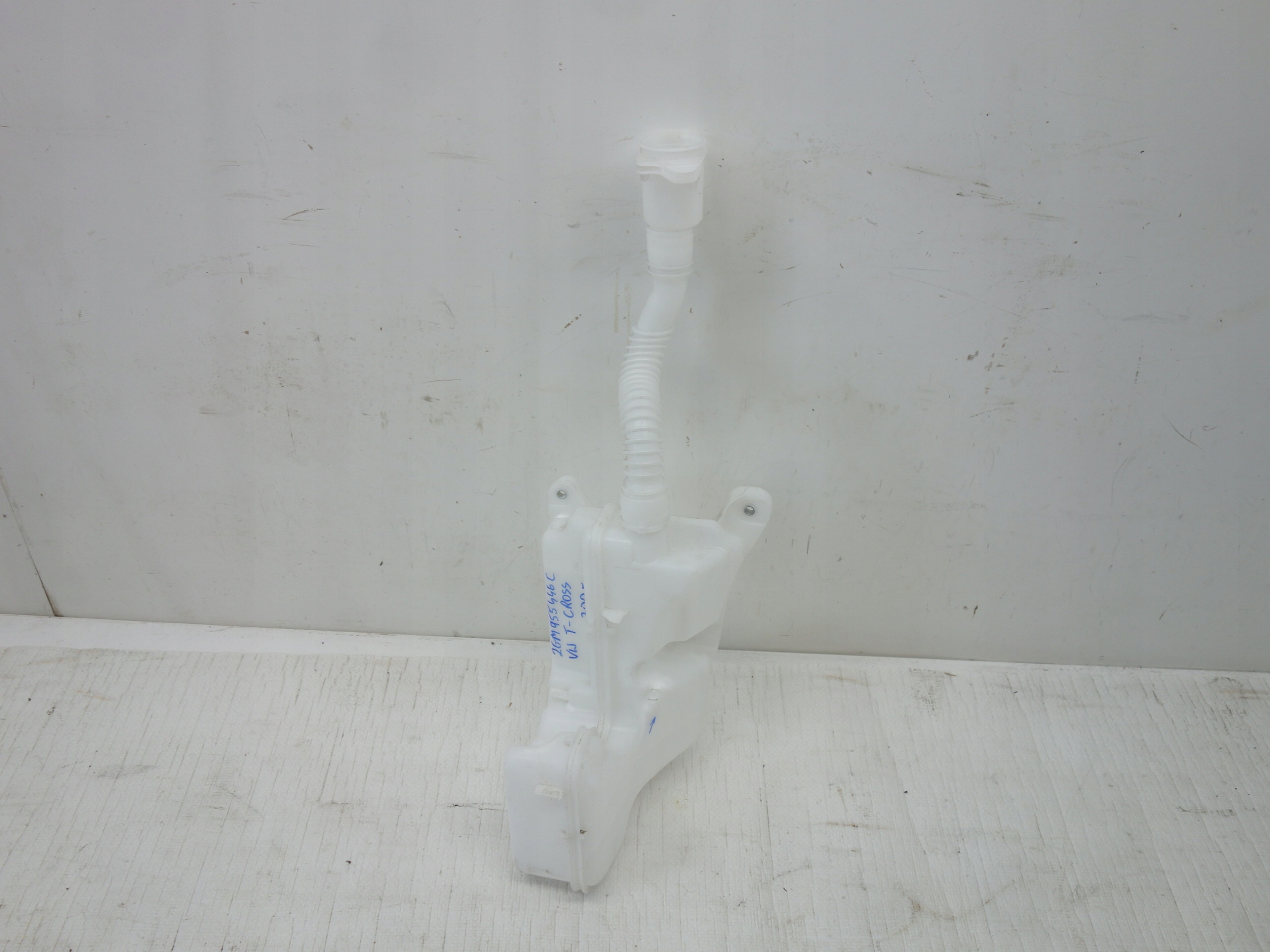 бачок омывателя vw 2GM955446C