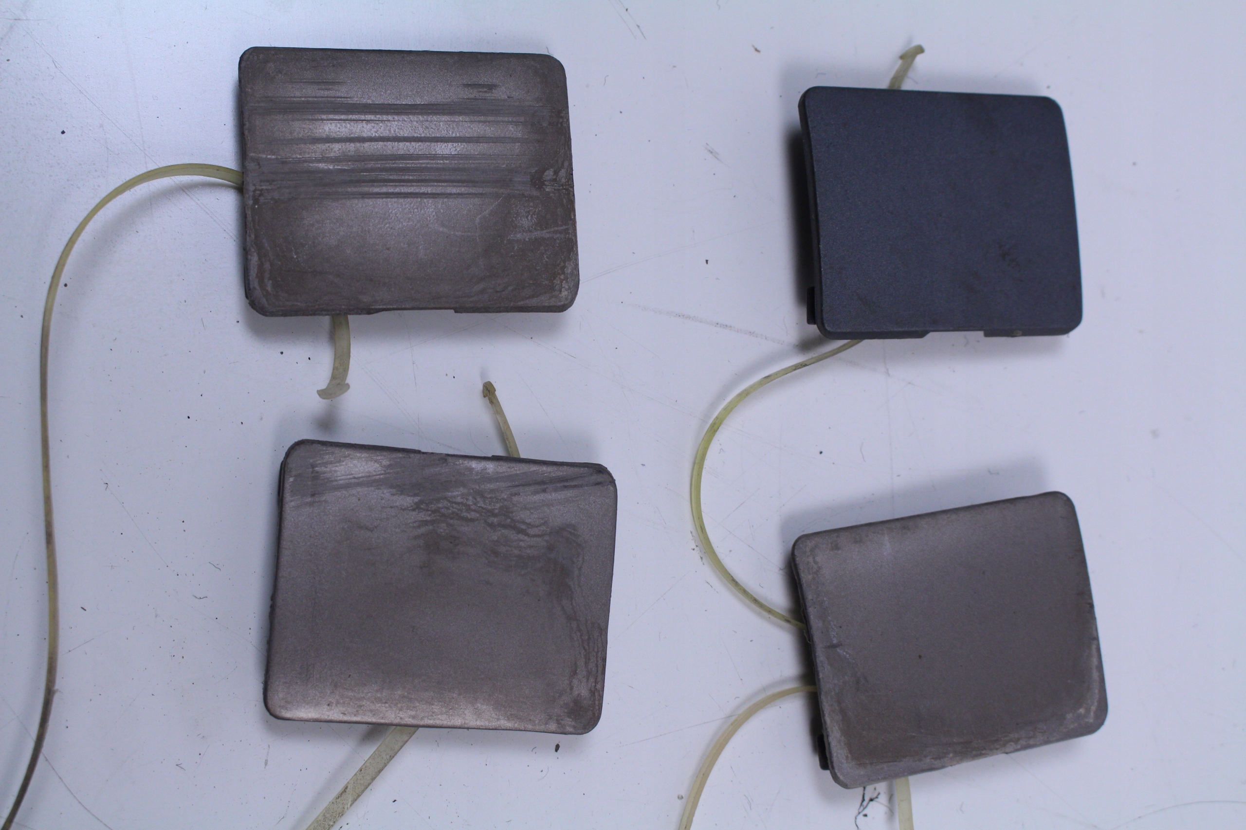 ZASLEPKA PROGU MERCEDES W124 Producent części Mercedes-Benz OE