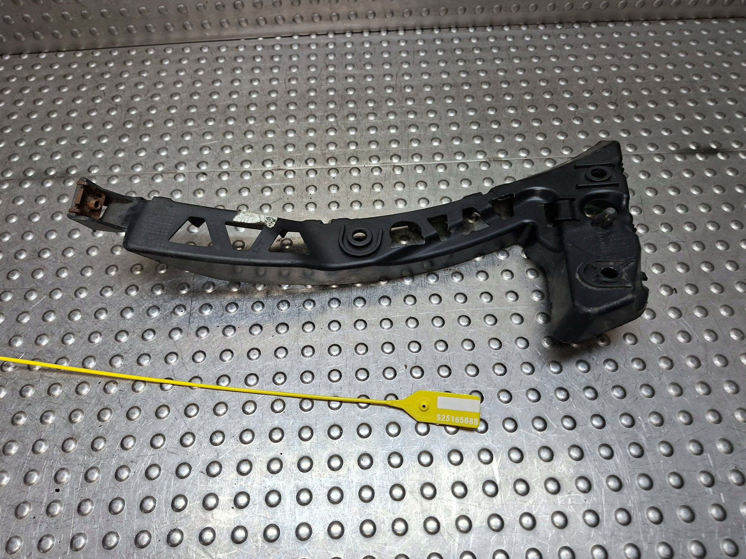 support console of a bumper front left JAGUAR XF X250 07- 8X23-17B750