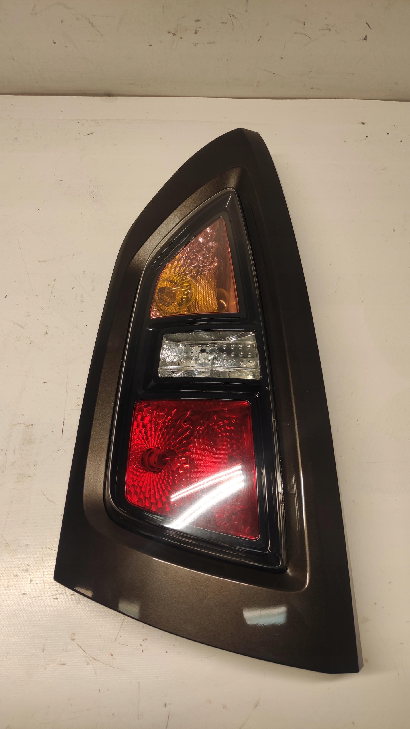 KIA SOUL and light left rear part rear 92401-2K0 08-11