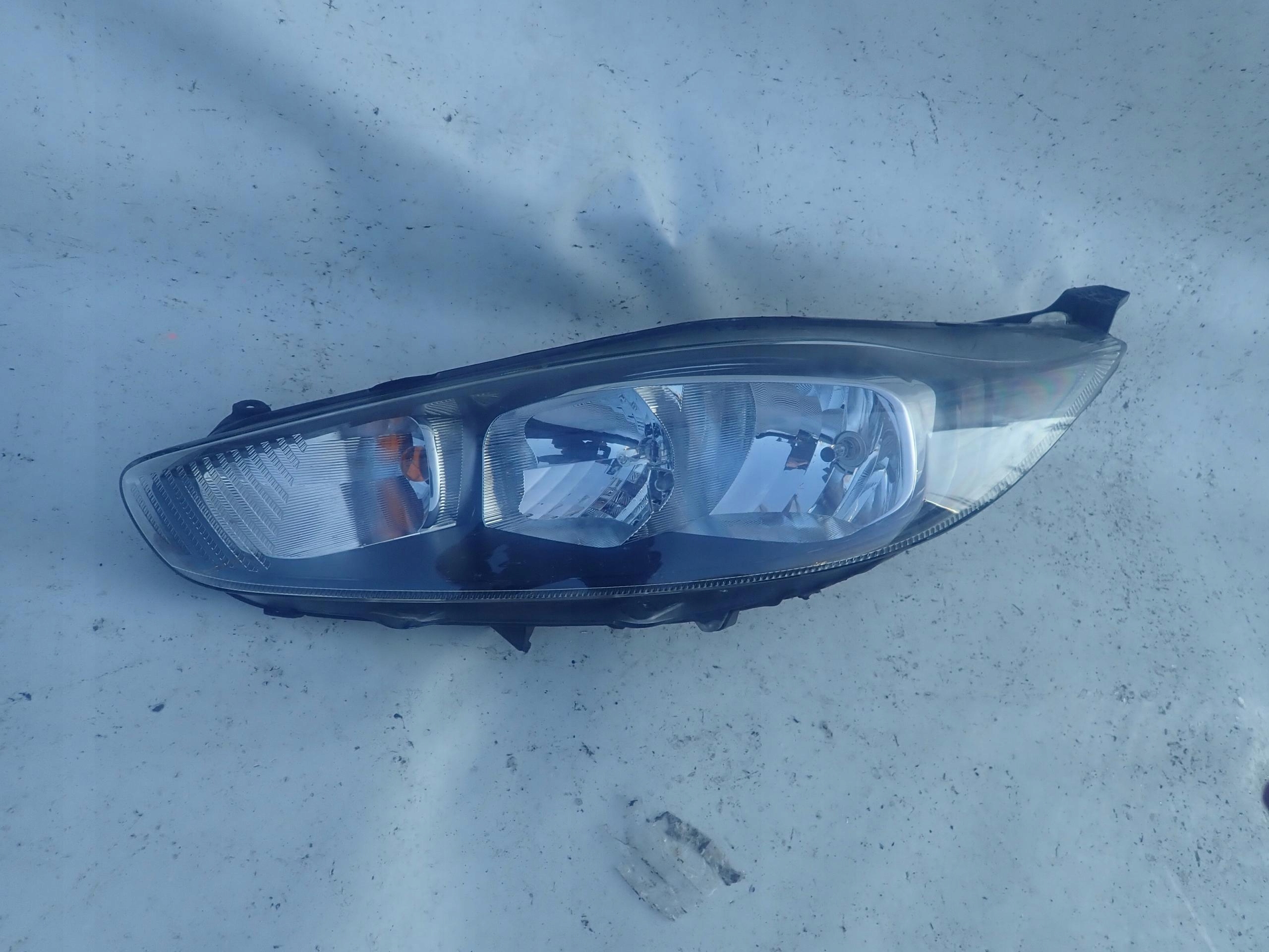 FORD FIESTA MK7 LIFT 12-17 light left front EU