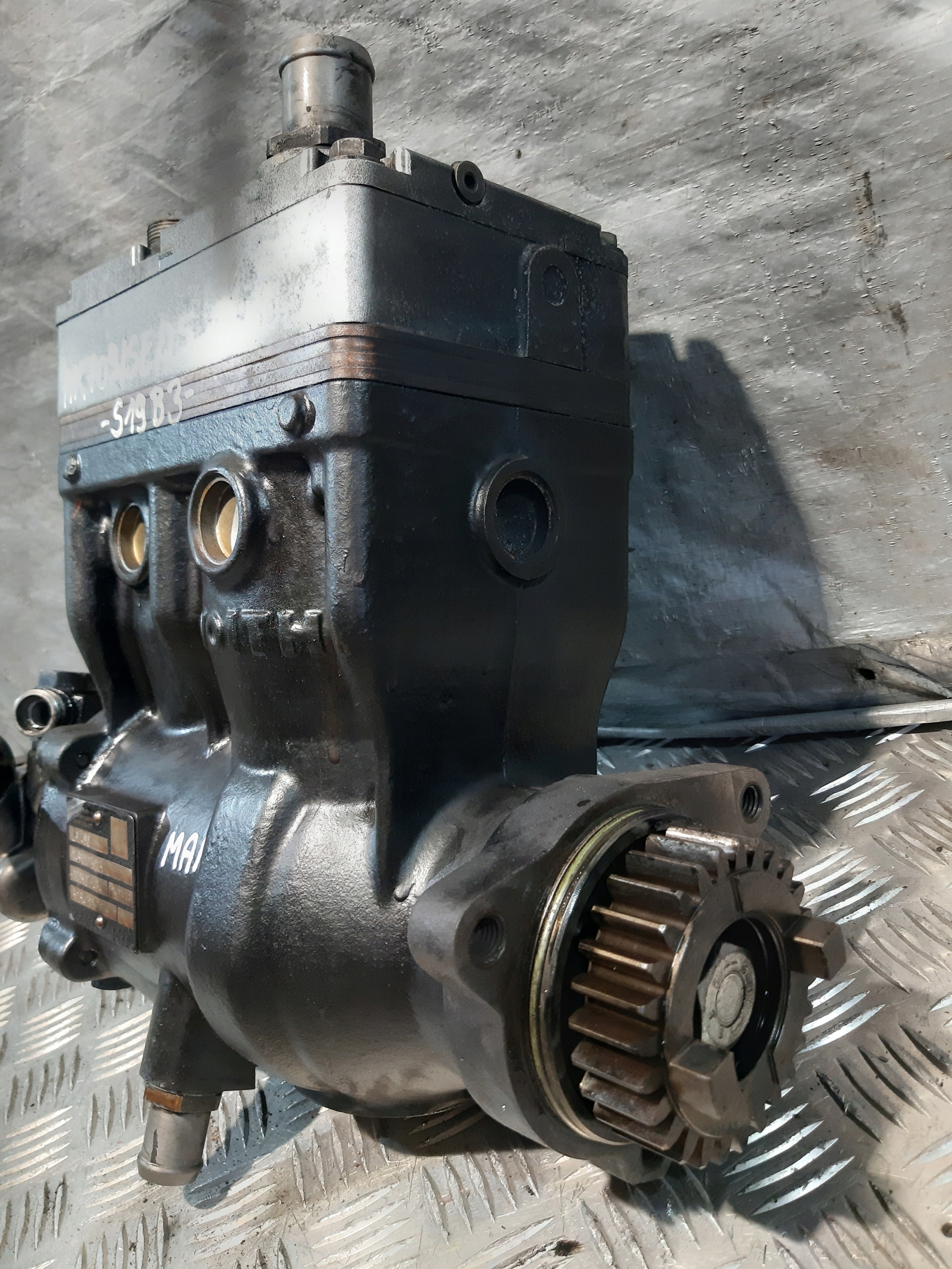 Voith MAN Liebherr compressor compressor; LP490 servo pump ZF
