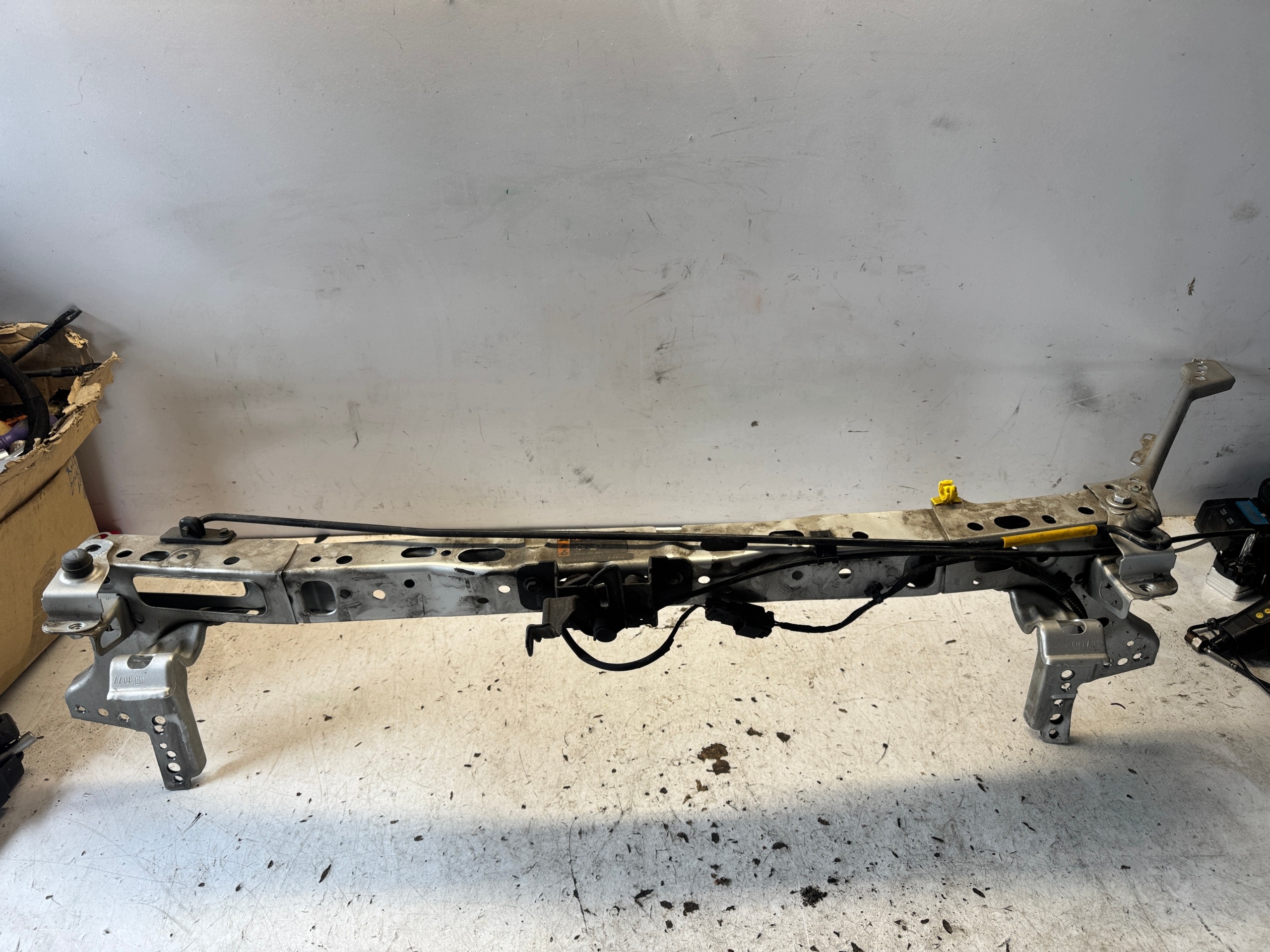 OPEL ASTRA K 5 pillar front silver support panel for radiators upper Z176