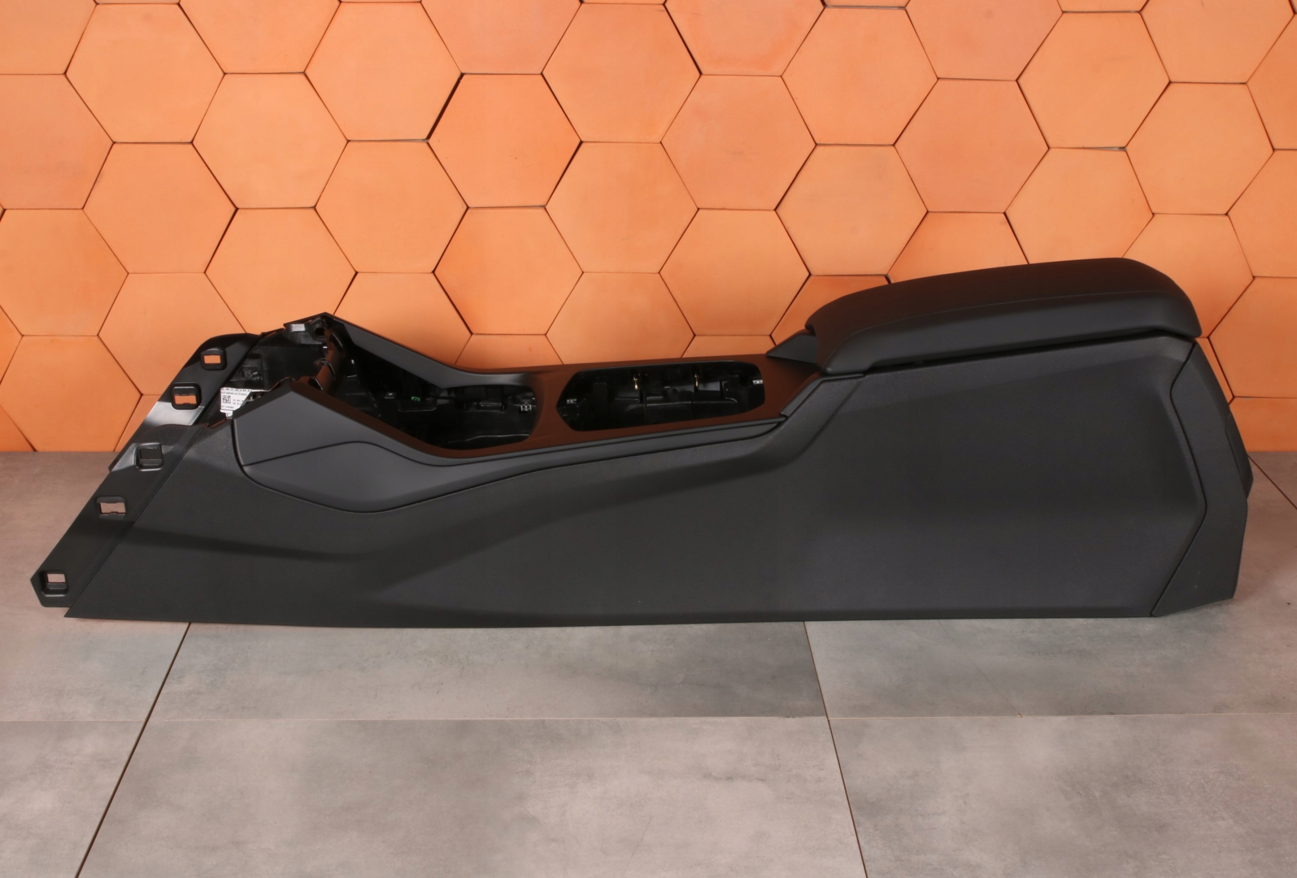 BMW 1' F70 2' F74 TUNEL central armrest black
