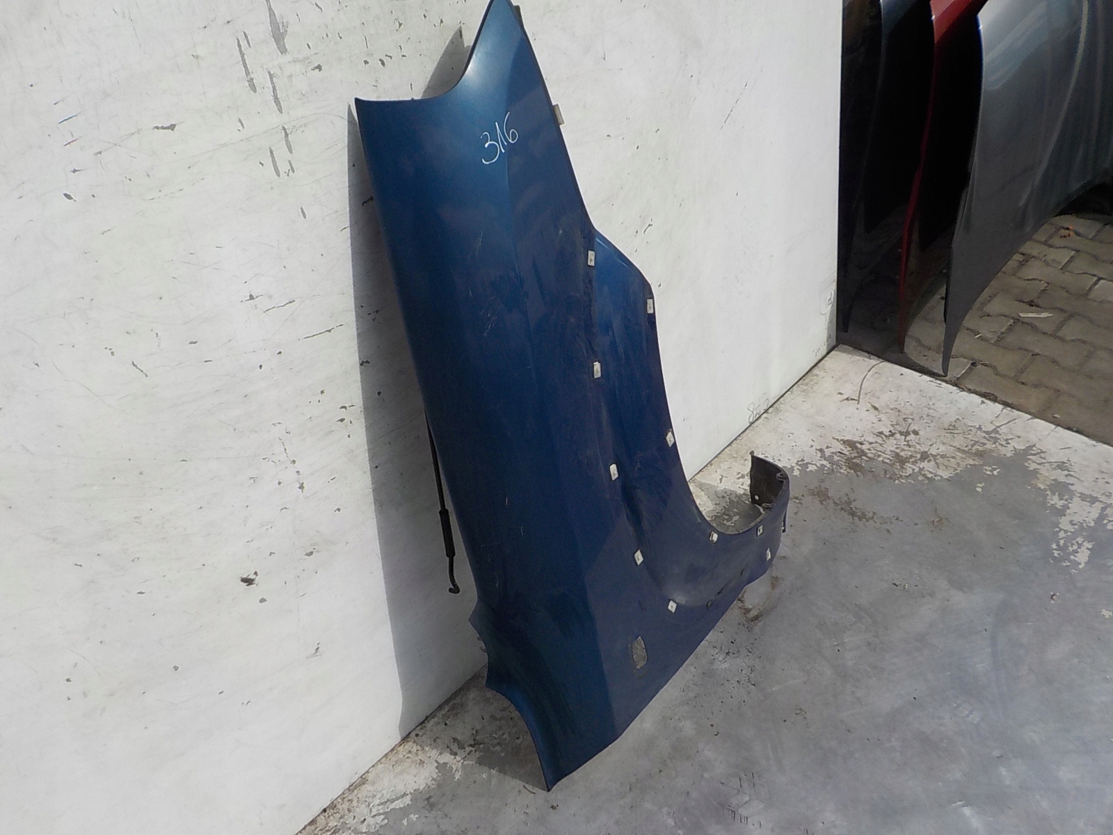 316 HYUNDAI TUCSON and fender right front front